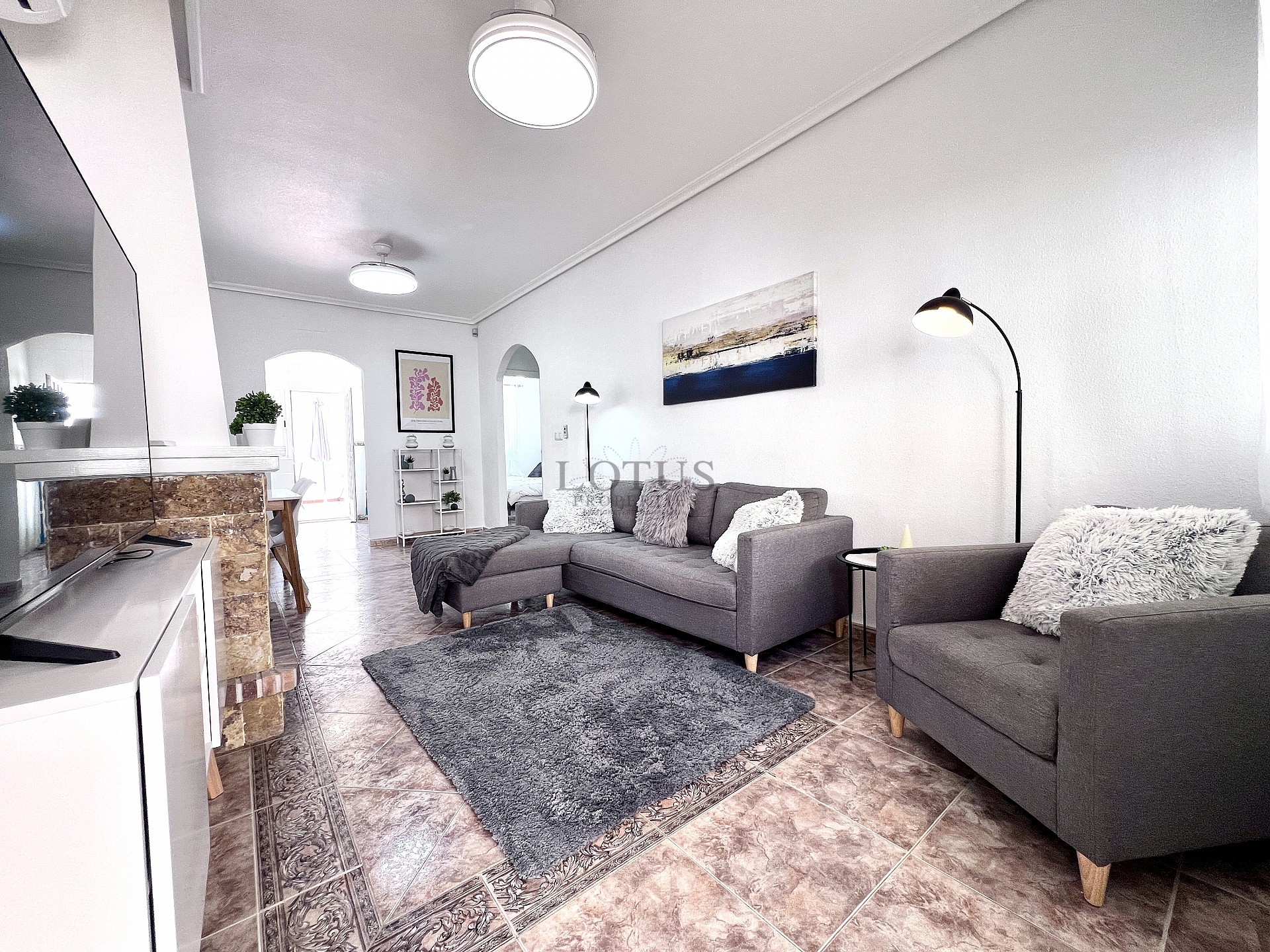 Stunning ground floor semi detached bungalow with garage - Lotus Properties