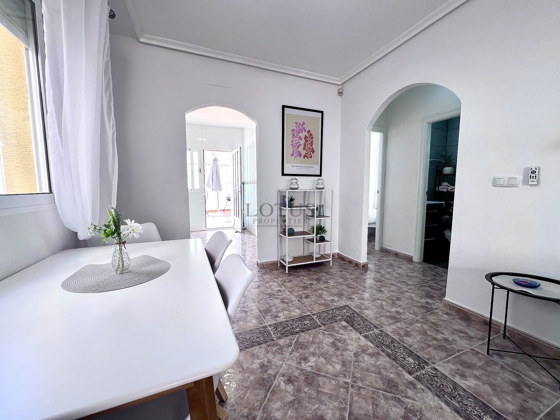 Stunning ground floor semi detached bungalow with garage - Lotus Properties