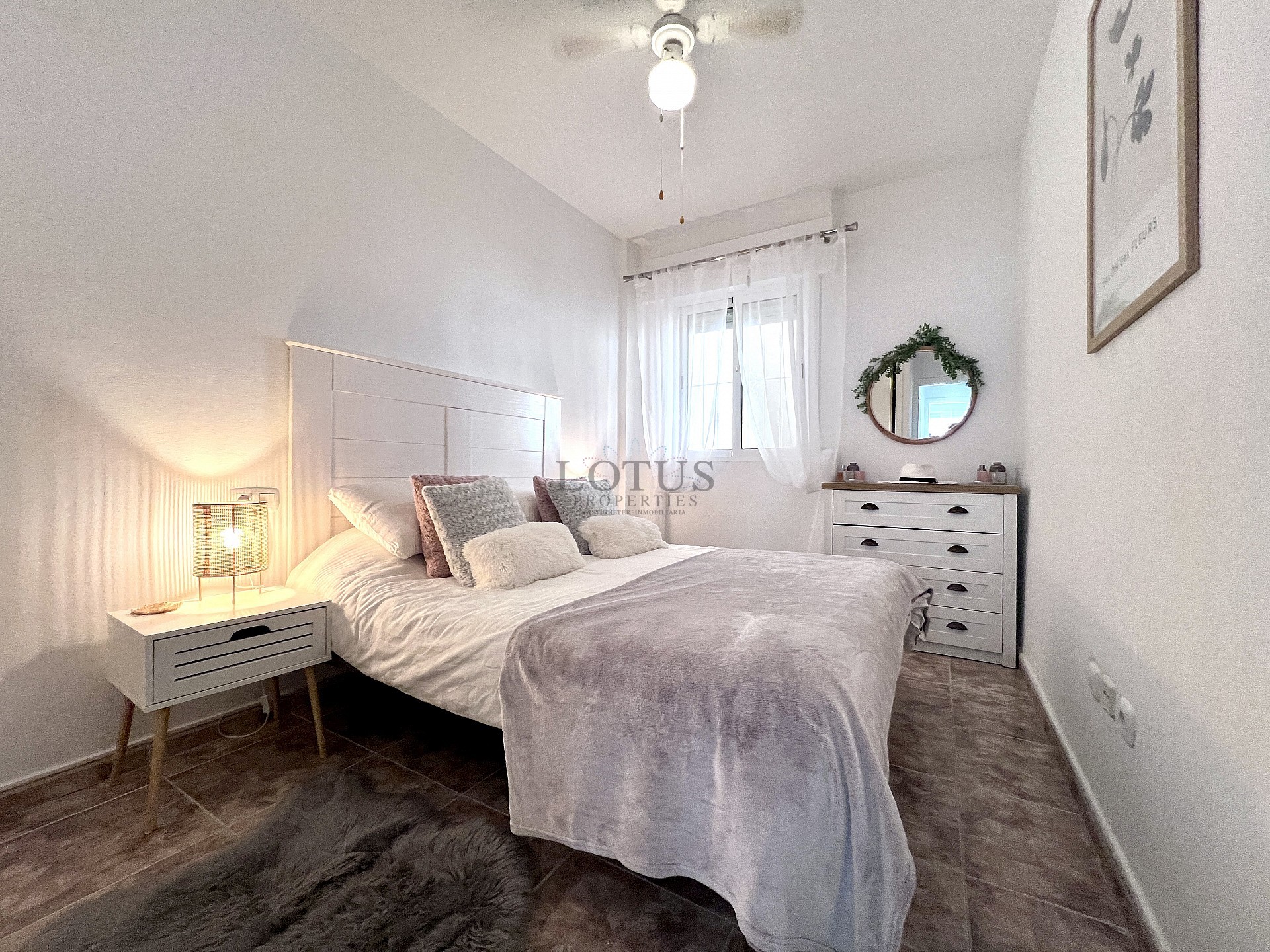 Stunning ground floor semi detached bungalow with garage - Lotus Properties