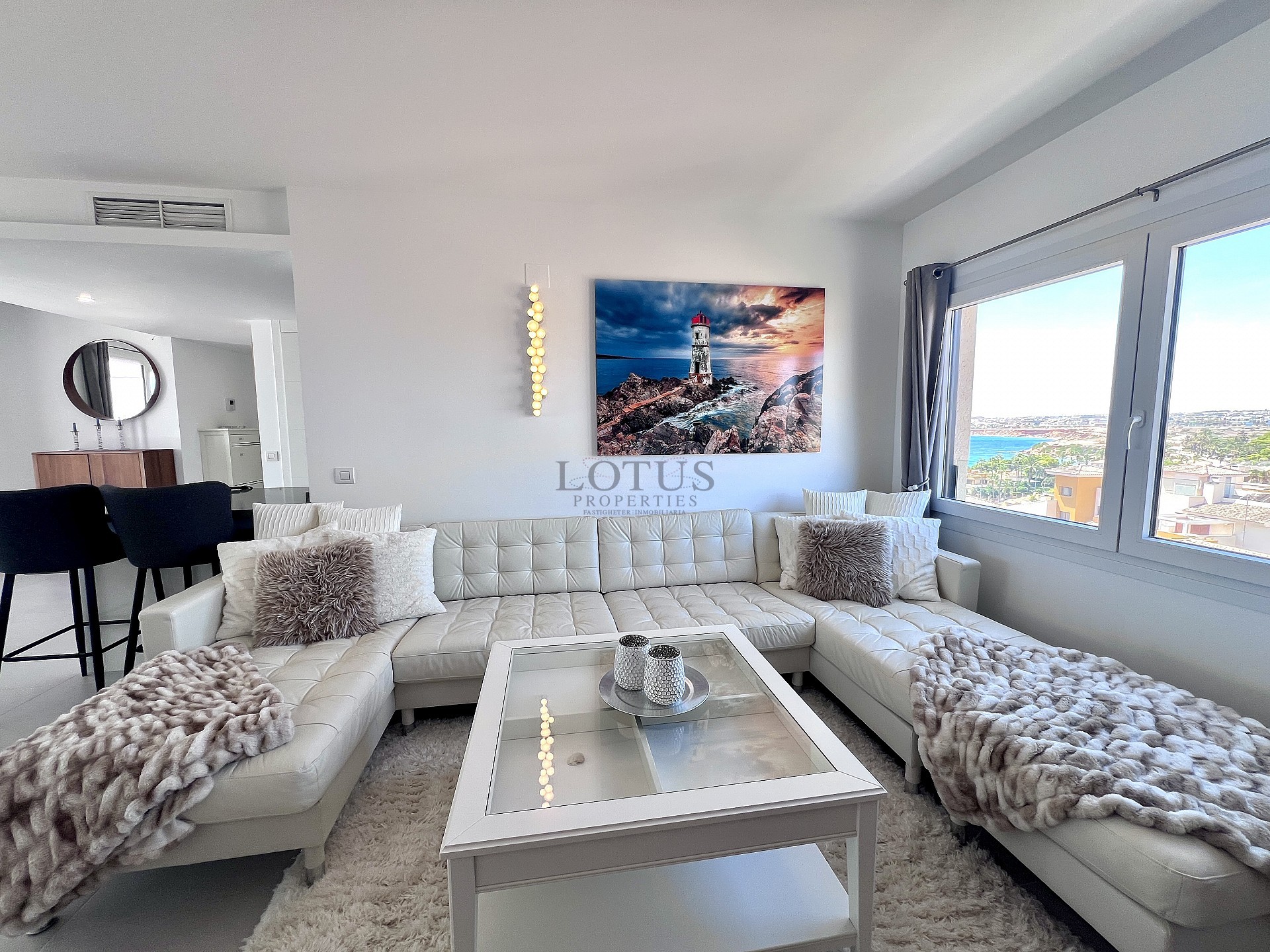 SPECTACULAR PENTHOUSE IN PUNTA PRIMA - Lotus Properties