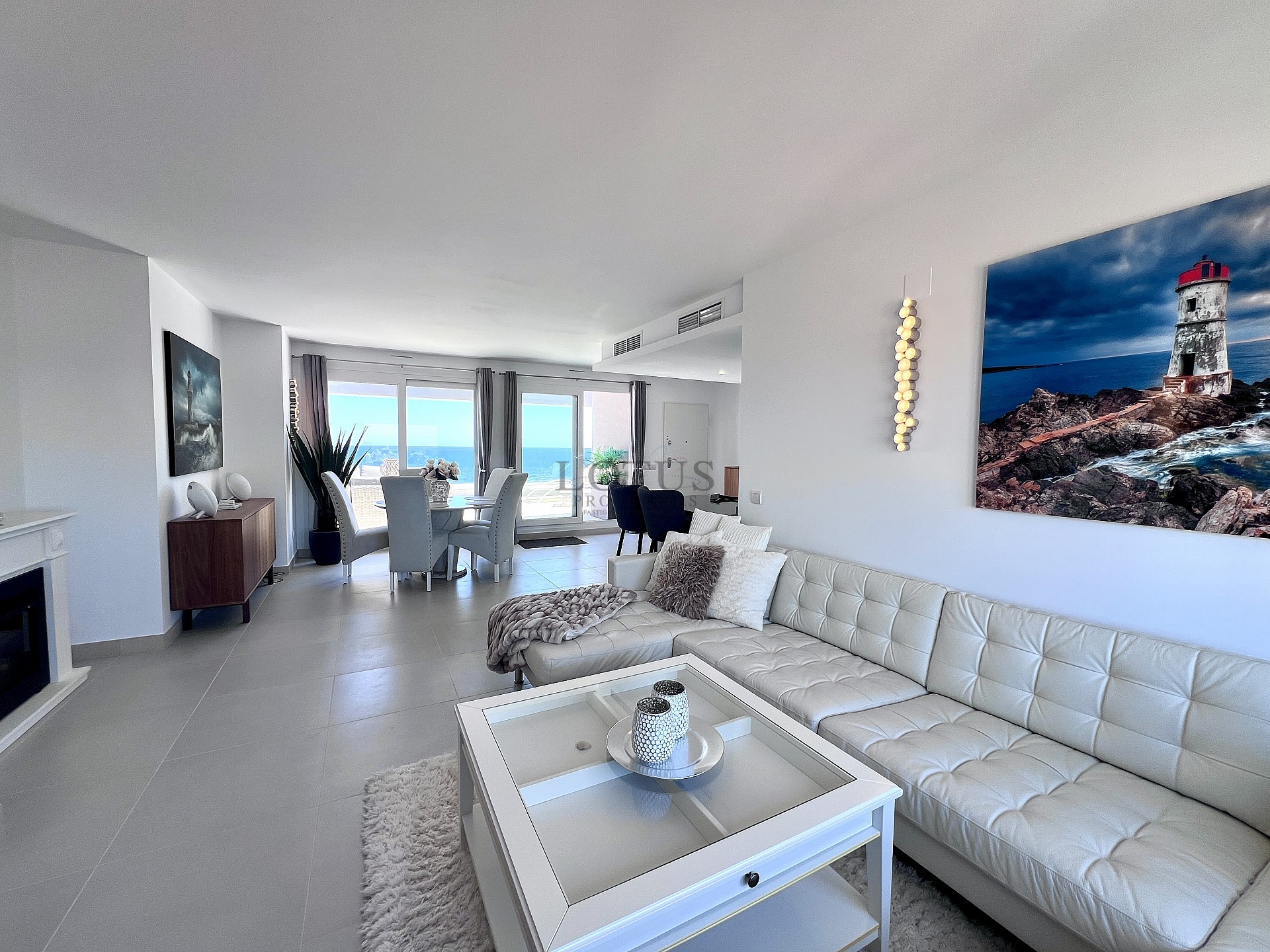 SPECTACULAR PENTHOUSE IN PUNTA PRIMA - Lotus Properties