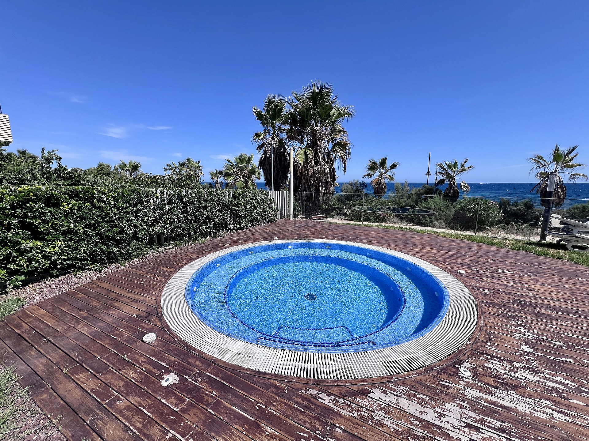 SPECTACULAR PENTHOUSE IN PUNTA PRIMA - Lotus Properties