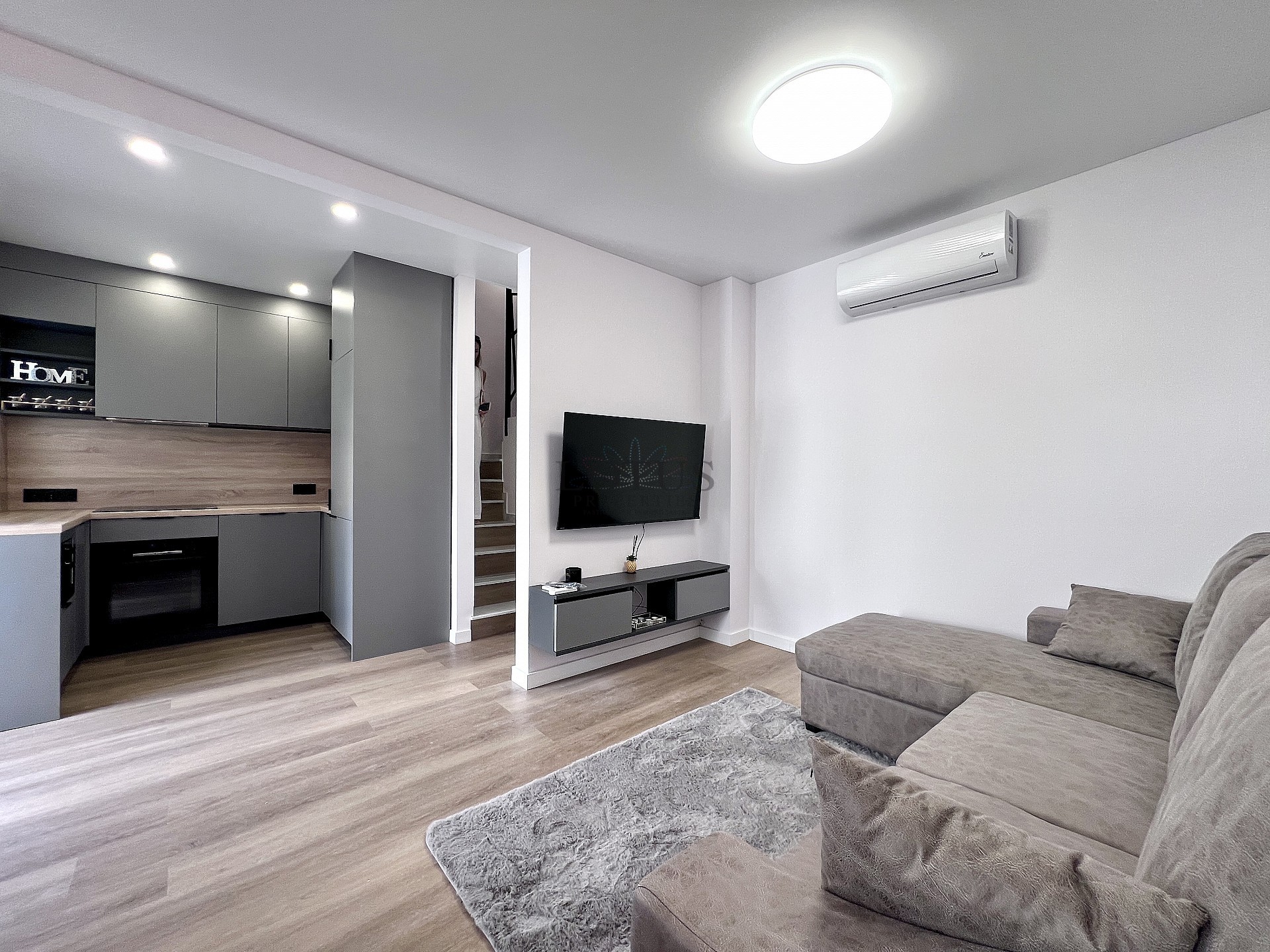 Total nyrenoverat hus i Calas Blancas, Torrevieja - Lotus Properties