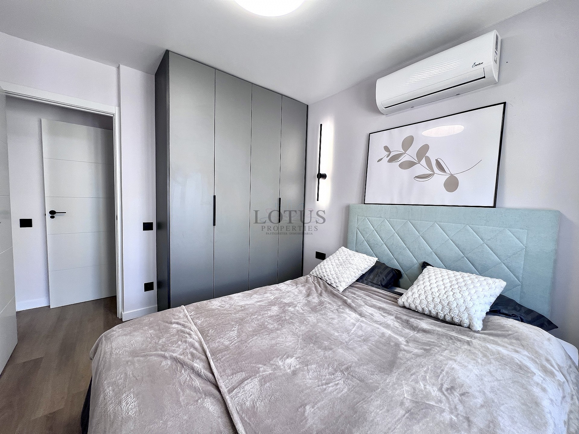 Total nyrenoverat hus i Calas Blancas, Torrevieja - Lotus Properties