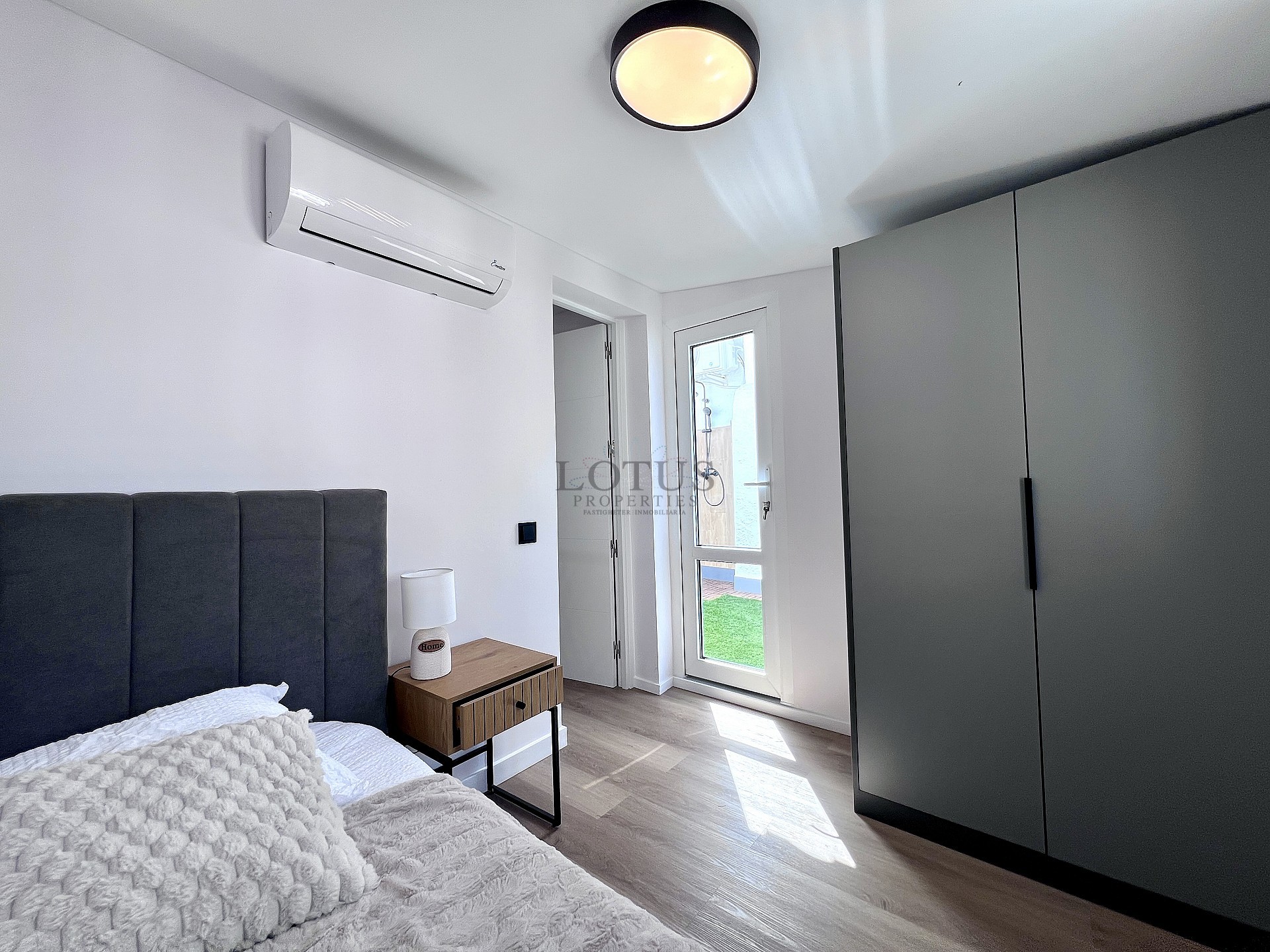 Total nyrenoverat hus i Calas Blancas, Torrevieja - Lotus Properties