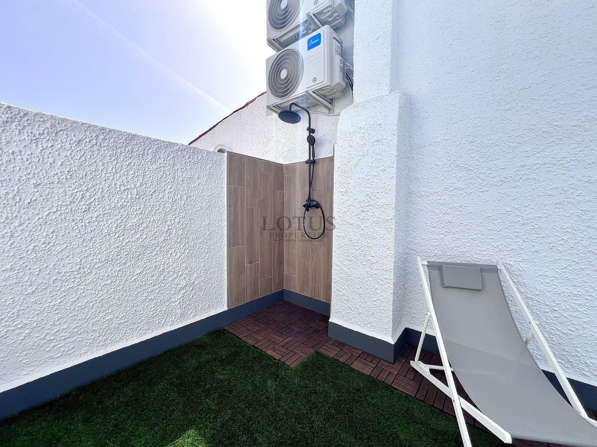 Total nyrenoverat hus i Calas Blancas, Torrevieja - Lotus Properties