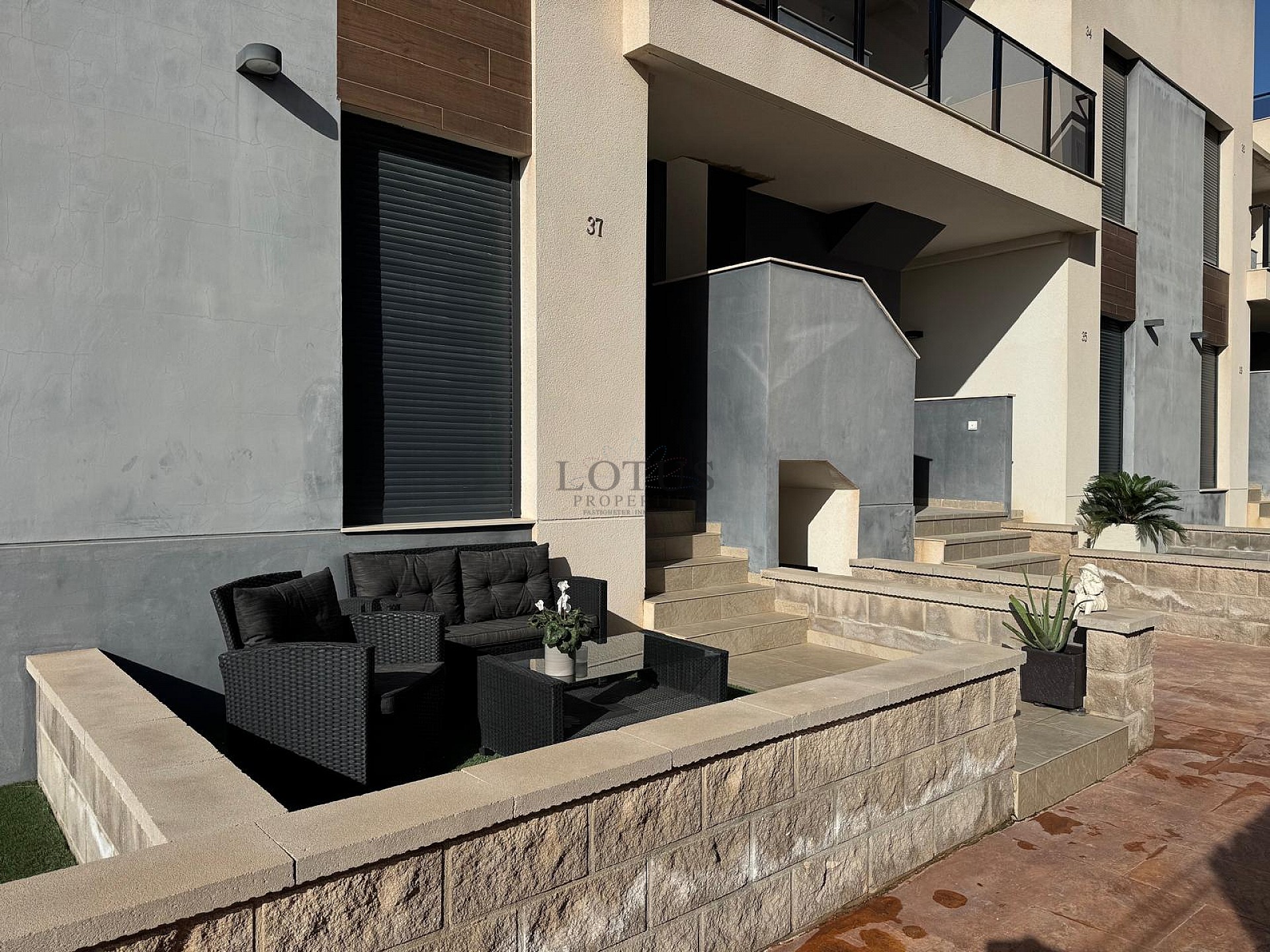 Cozy Ground Floor Bungalow with Modern Amenities in Guardamar del Segura. - Lotus Properties