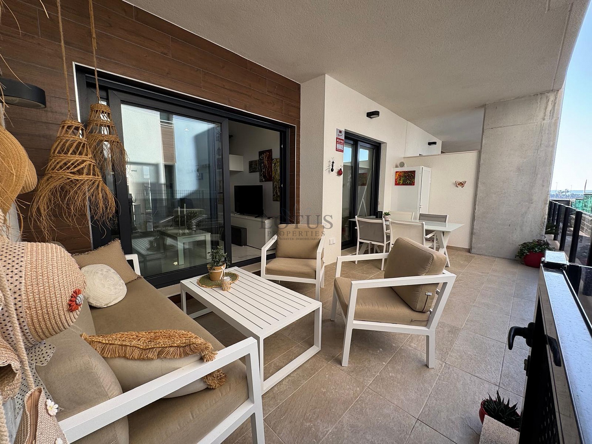Cozy Ground Floor Bungalow with Modern Amenities in Guardamar del Segura. - Lotus Properties
