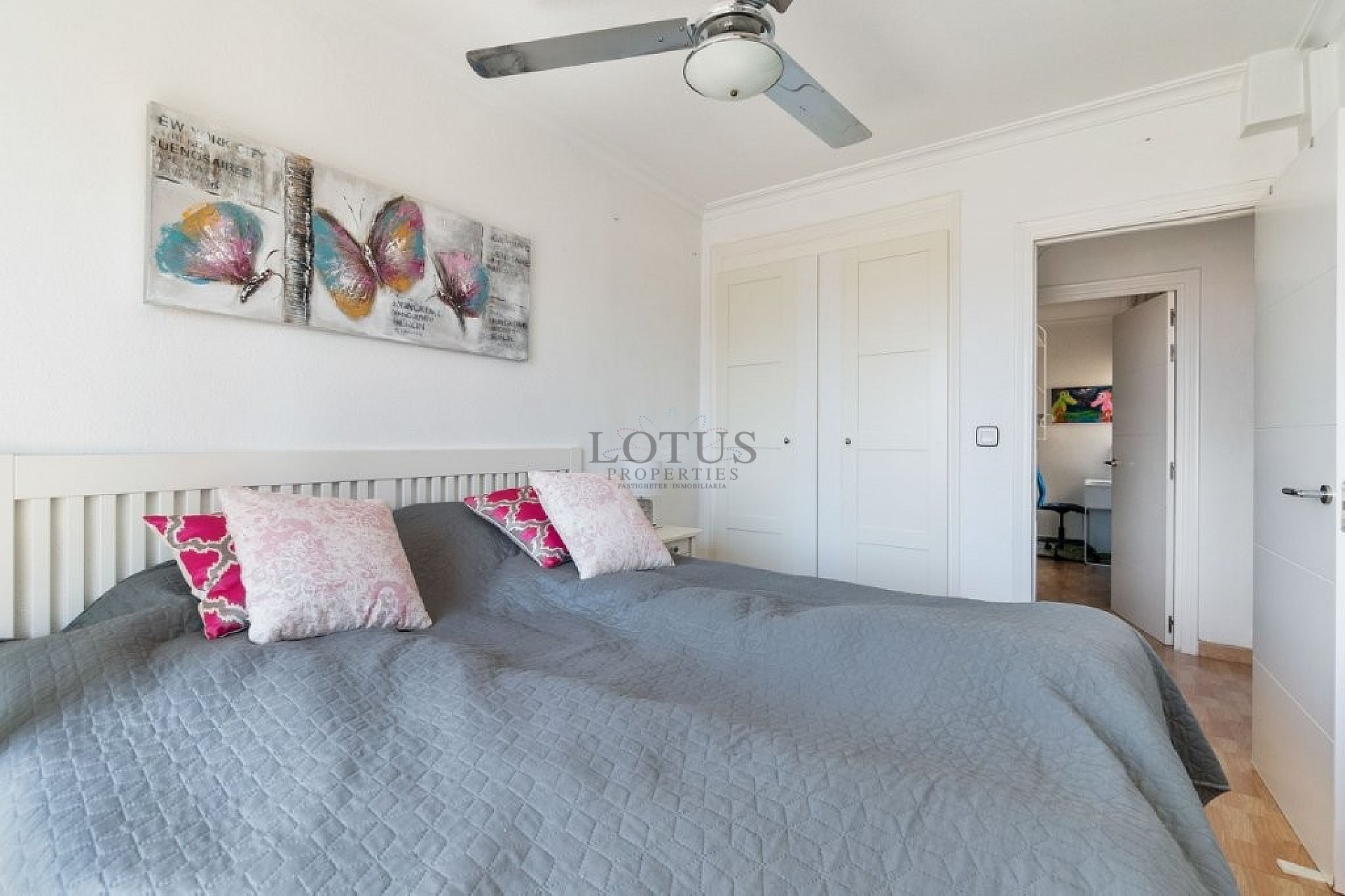 Super nice townhouse with 3 bedrooms and several terraces - Lotus Properties