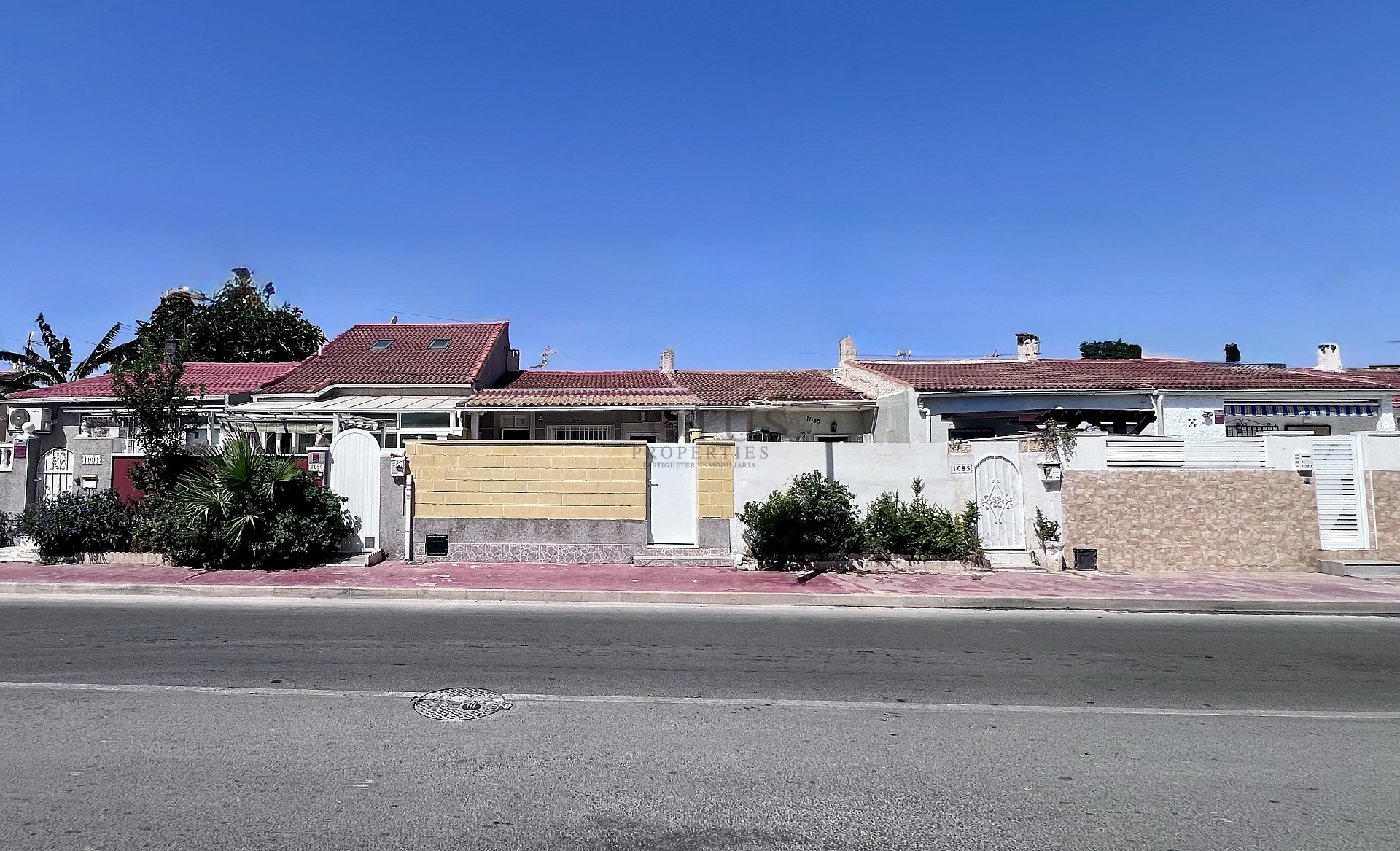 Newly renovated one-story townhouse in Torreta - Lotus Properties