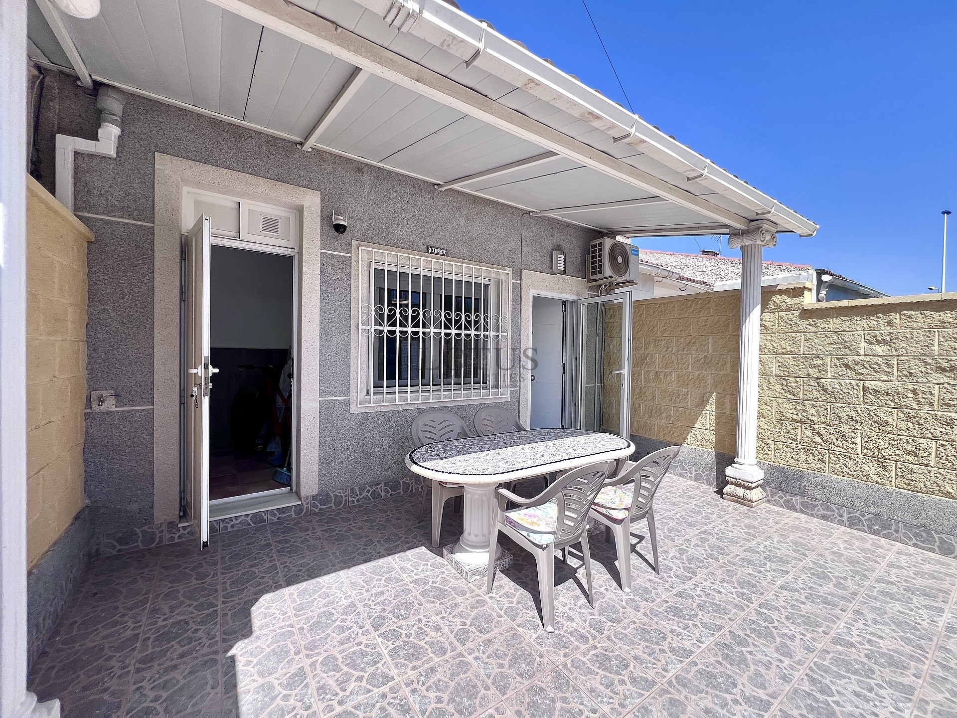 Newly renovated one-story townhouse in Torreta - Lotus Properties