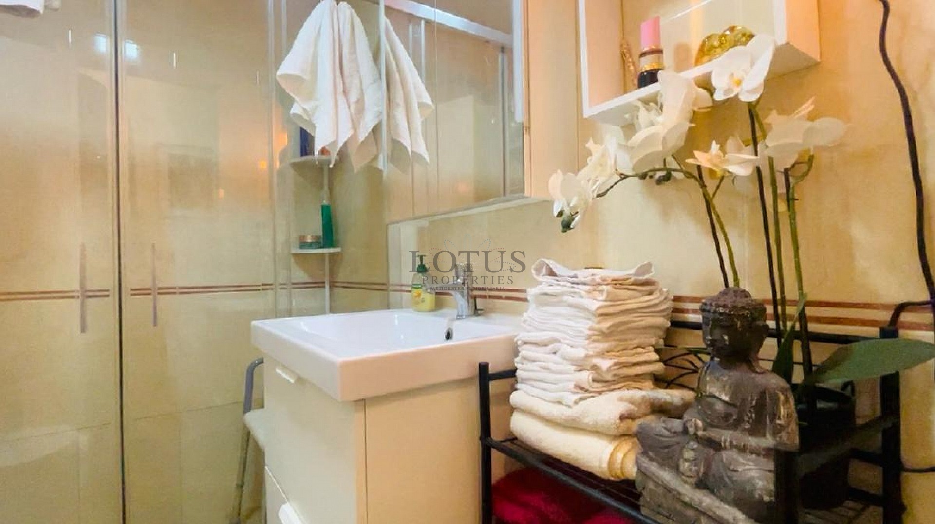 Super nice ground floor in the southwest in Altos de la Bahia III - Lotus Properties