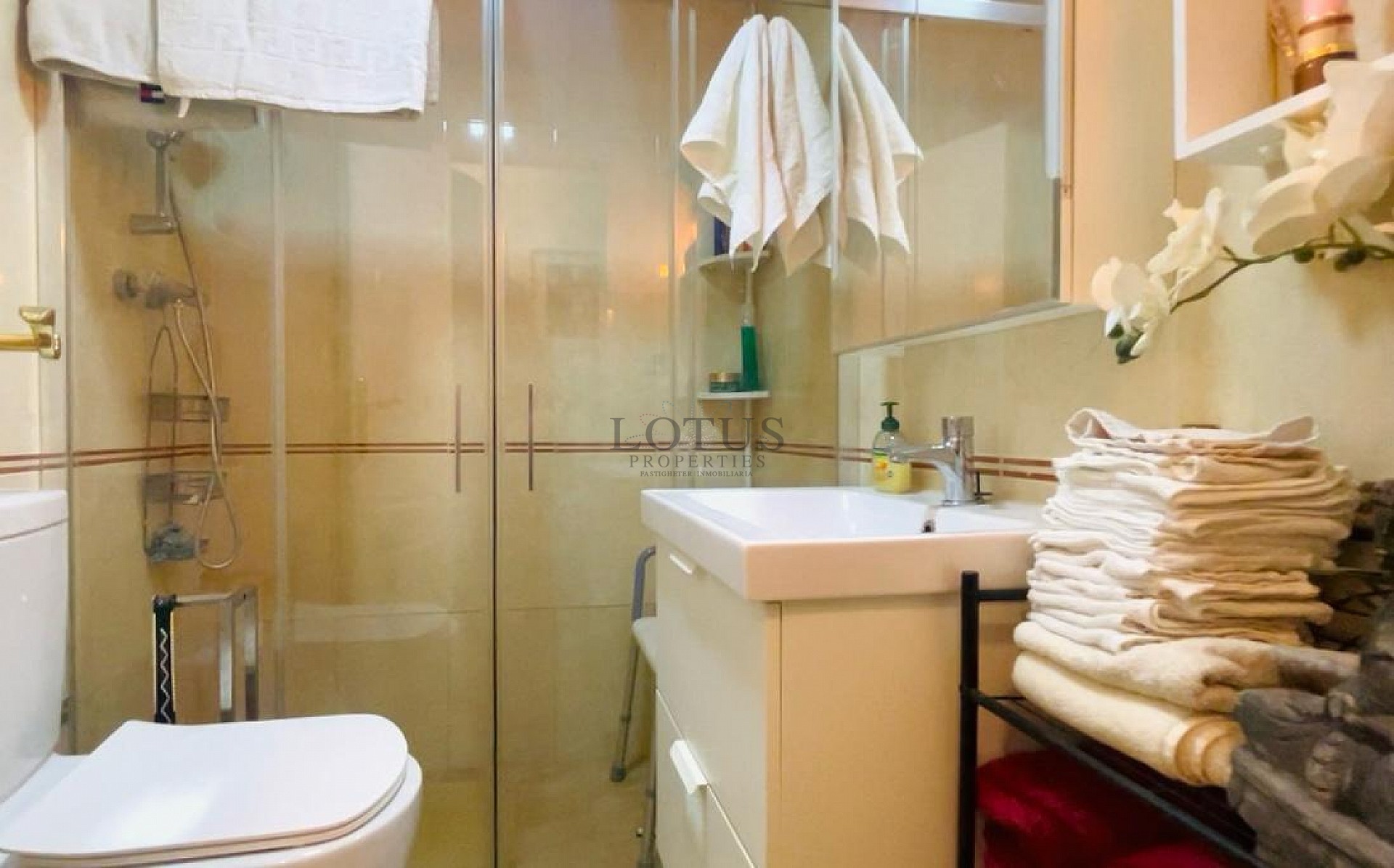 Super nice ground floor in the southwest in Altos de la Bahia III - Lotus Properties