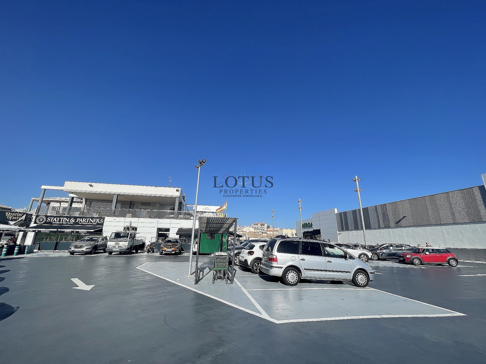 Super nice ground floor in the southwest in Altos de la Bahia III - Lotus Properties