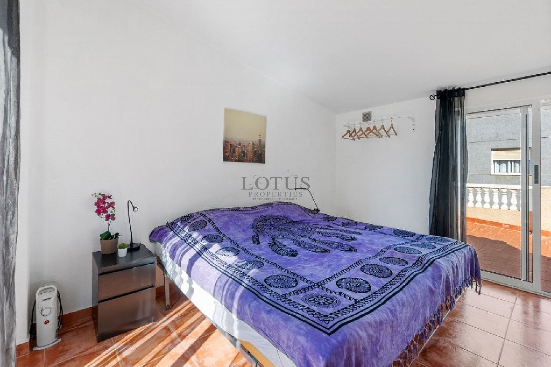 Spacious corner townhouse with 4 bedrooms and several terraces - Lotus Properties