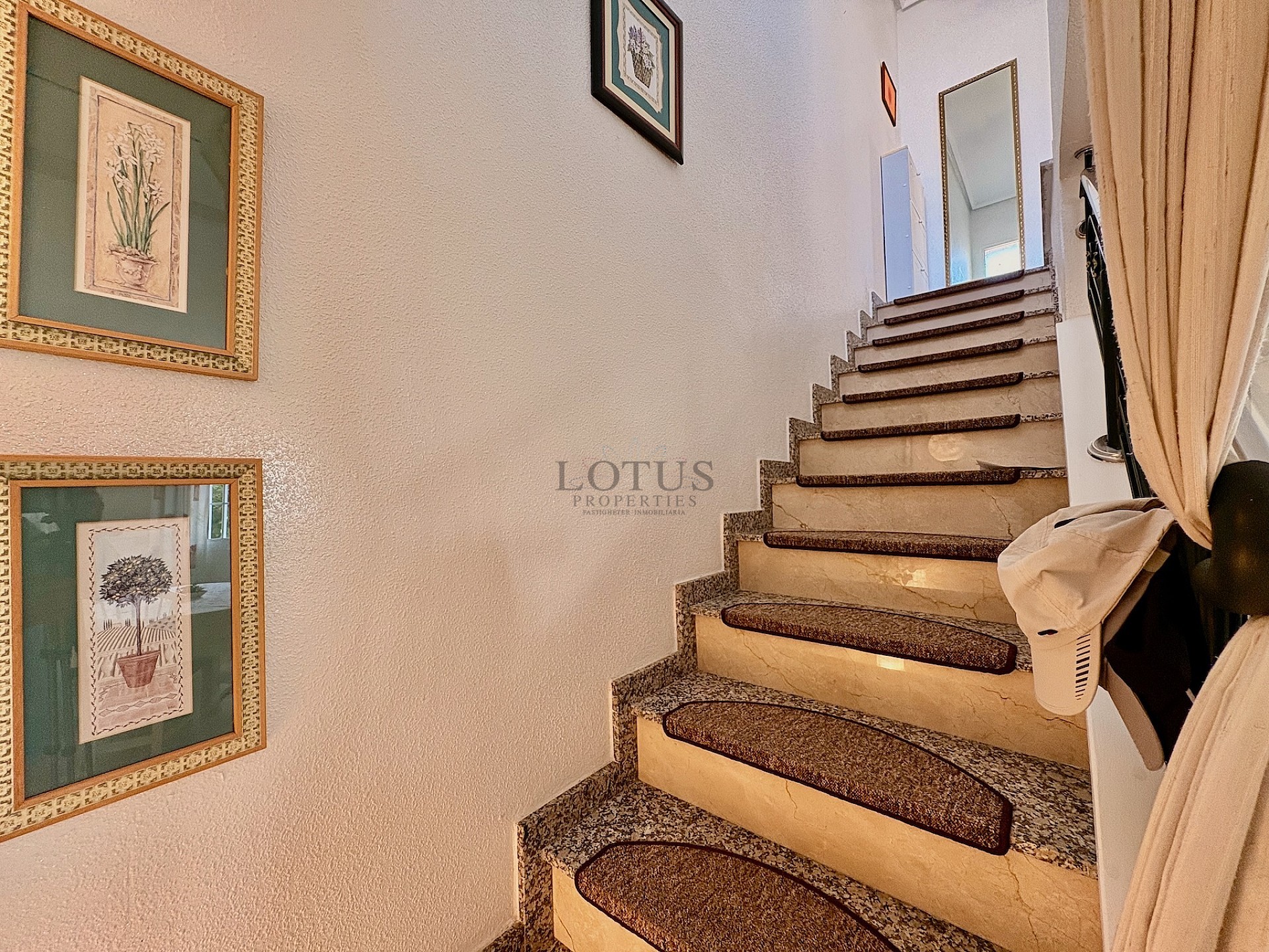 Beautiful 3 bedroom townhouse in Residencial Fortuna – Doña Pepa - Lotus Properties