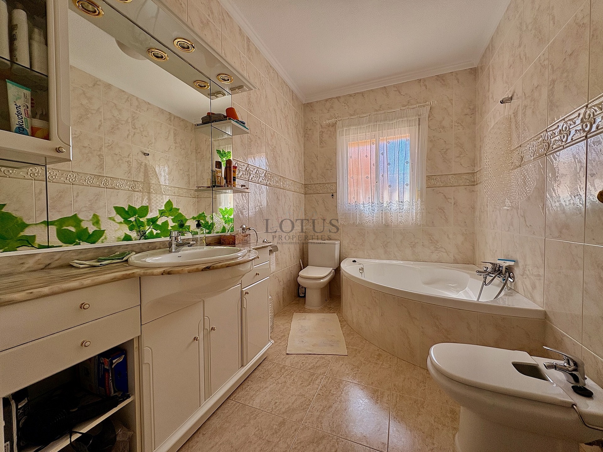 Beautiful 3 bedroom townhouse in Residencial Fortuna – Doña Pepa - Lotus Properties