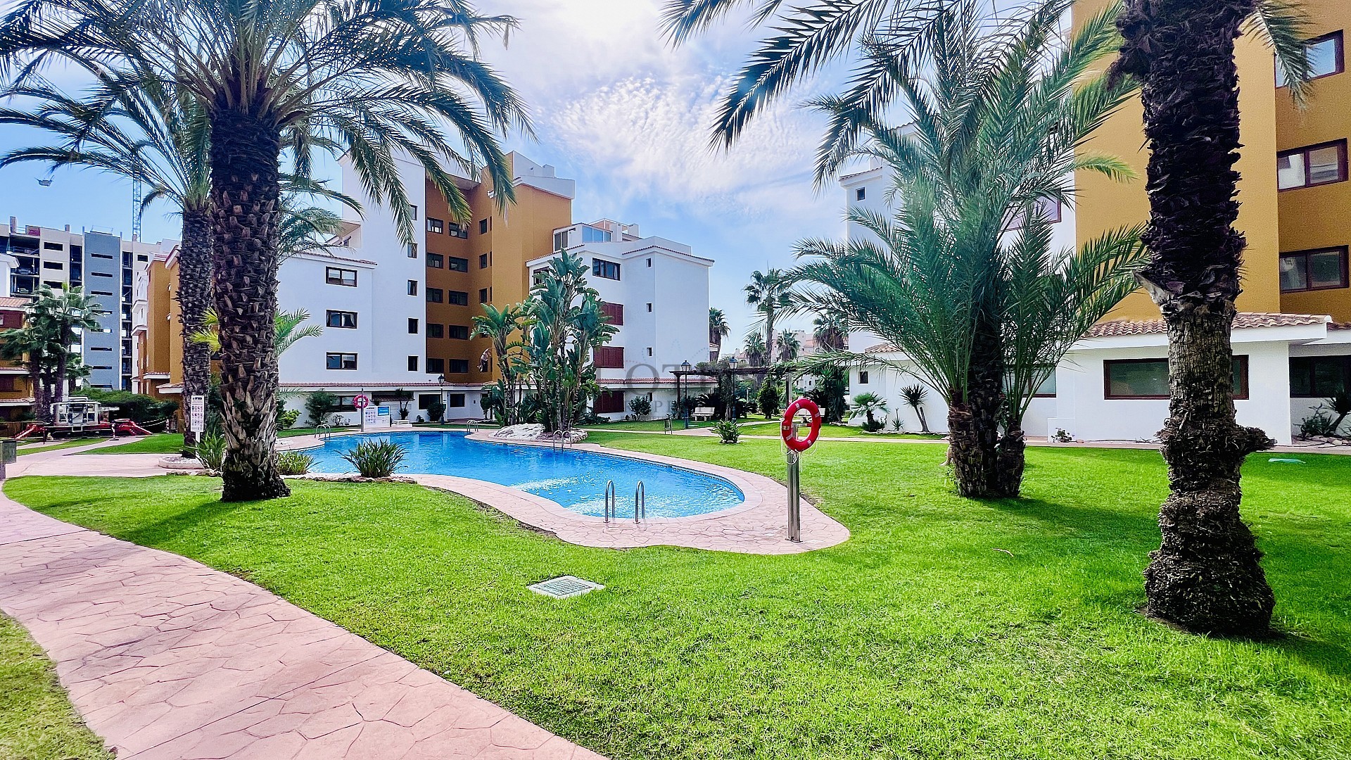 Fantastisk takvåning i La Entrada, Punta Prima - Lotus Properties