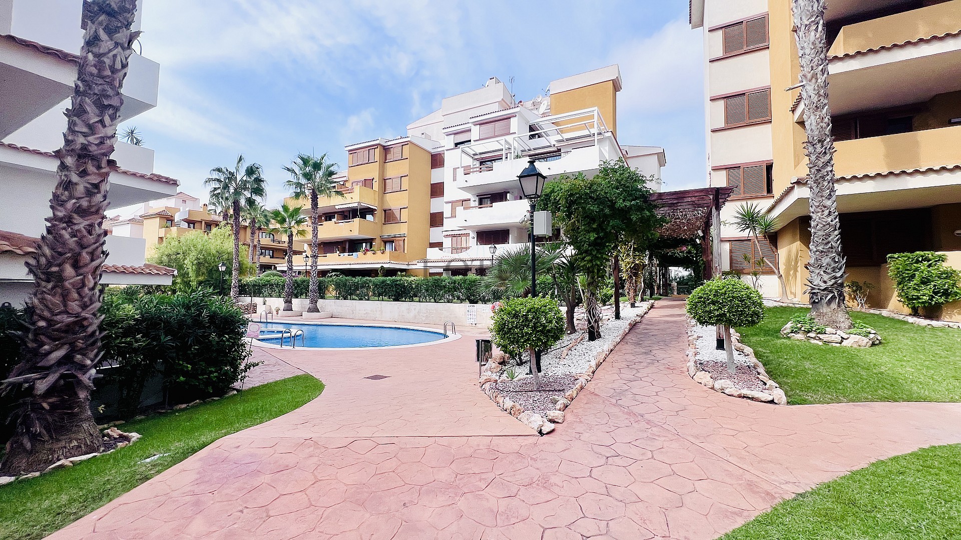 Fantastisk takvåning i La Entrada, Punta Prima - Lotus Properties