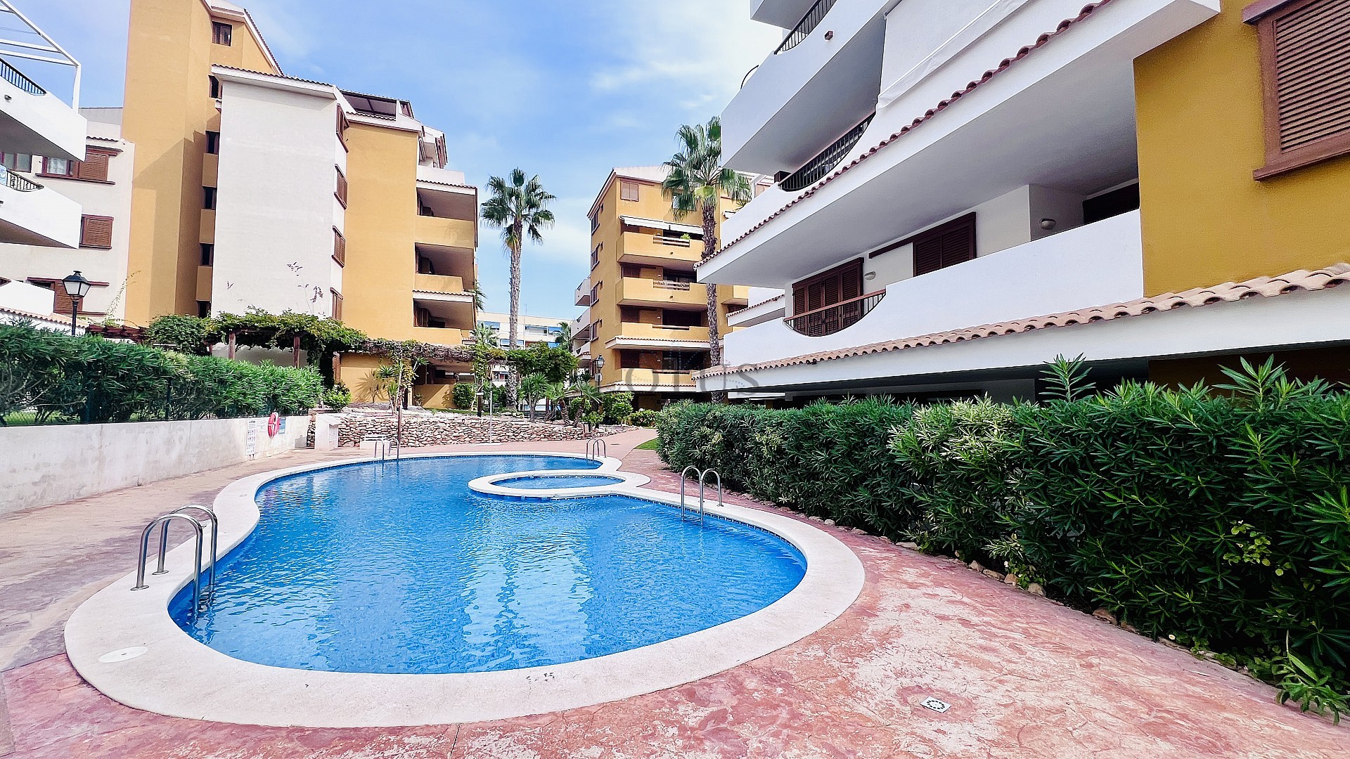 Fantastisk takvåning i La Entrada, Punta Prima - Lotus Properties