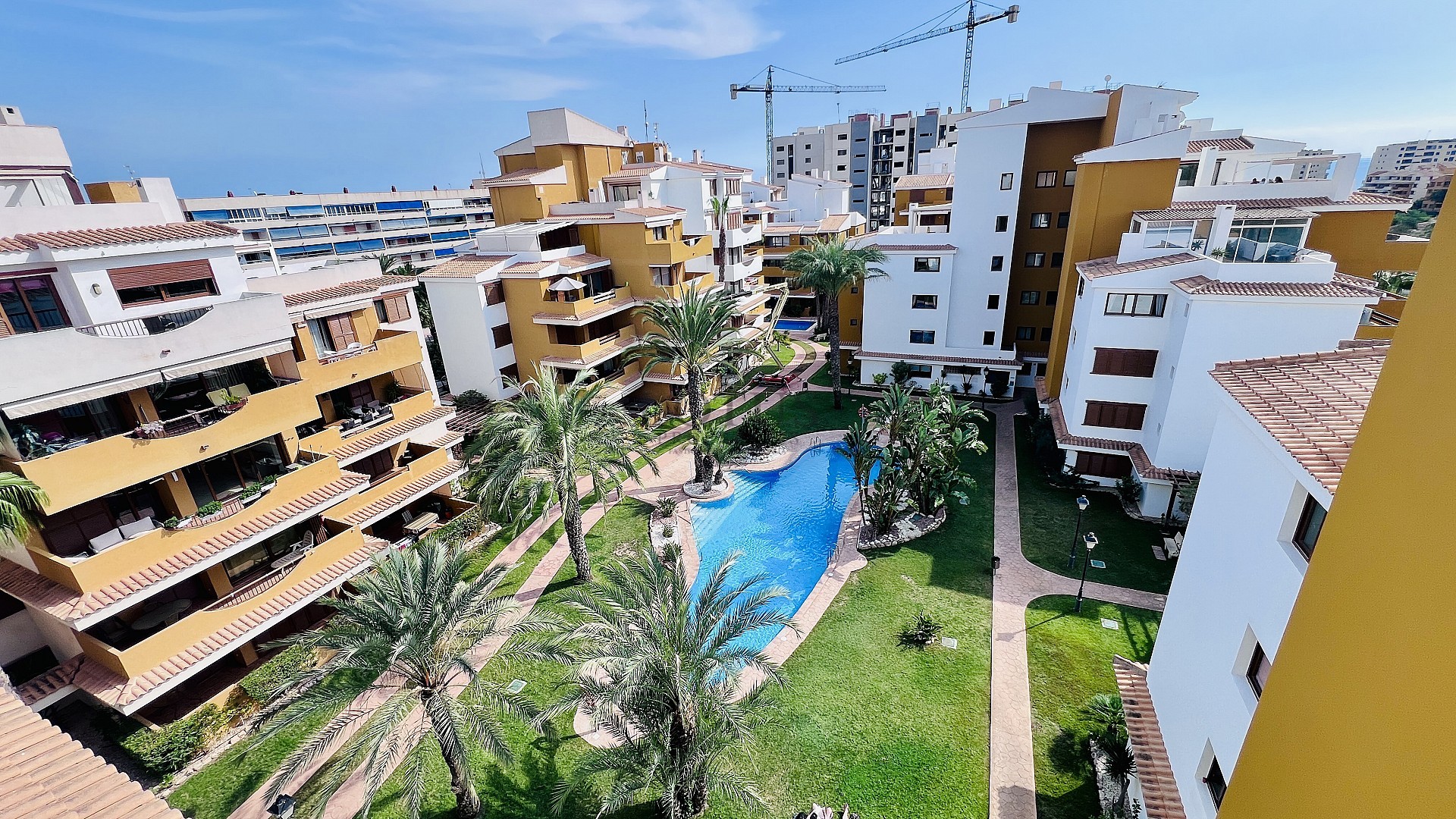 Fantastisk takvåning i La Entrada, Punta Prima - Lotus Properties