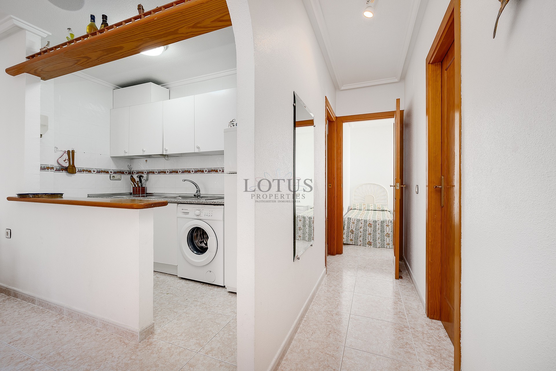 Charmig bungalow på översta våningen, endast 800 meter från stranden - Lotus Properties