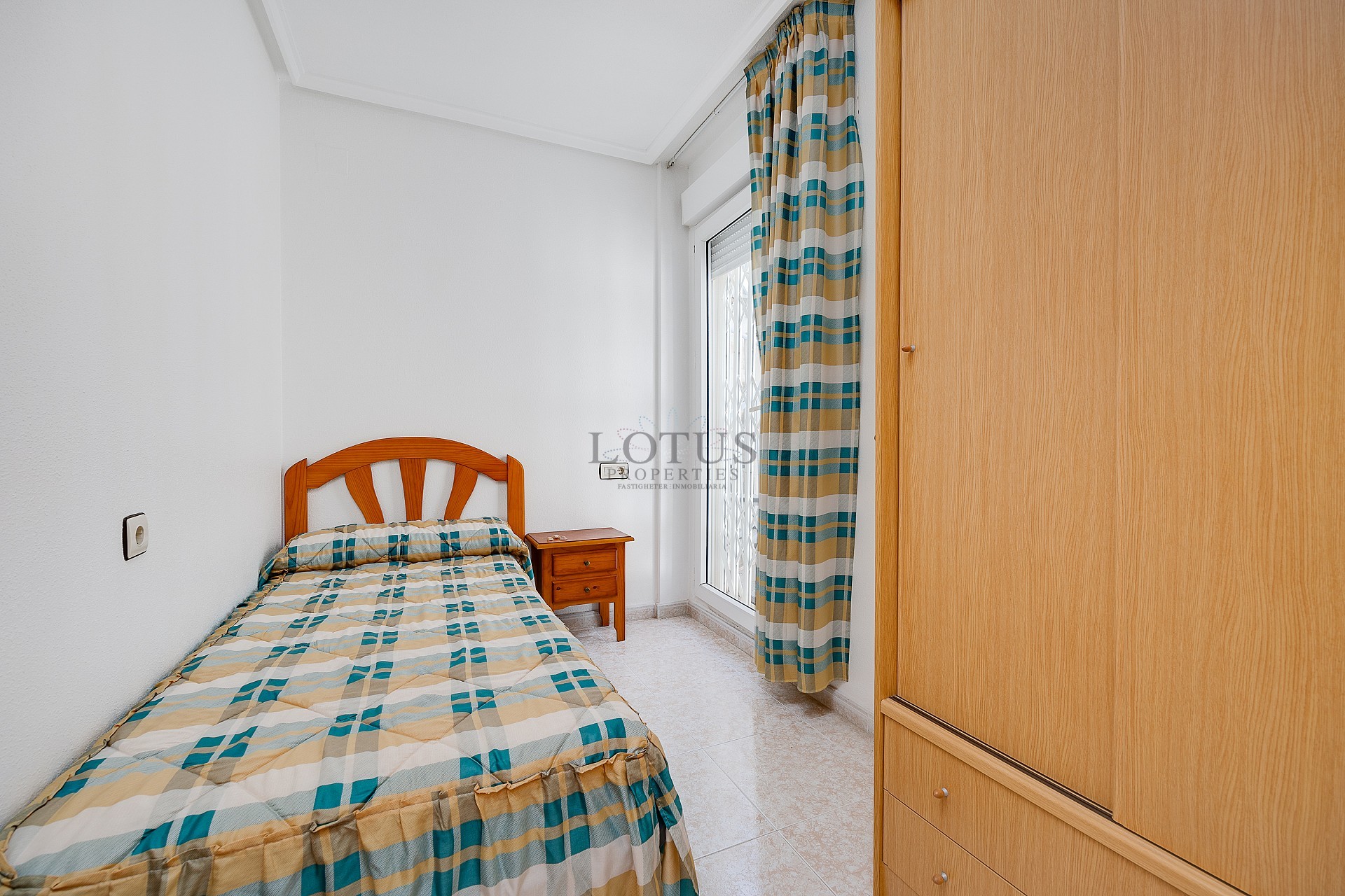 Charmig bungalow på översta våningen, endast 800 meter från stranden - Lotus Properties