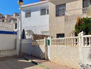 Mysig markplanslägenhet endast 500 Meter till La Mata stranden! - Lotus Properties