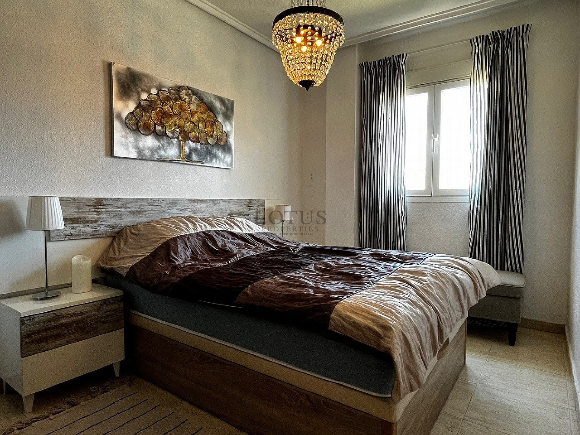 South facing topfloor bungalow with large terrace near Torrevieja City Centre - Lotus Properties