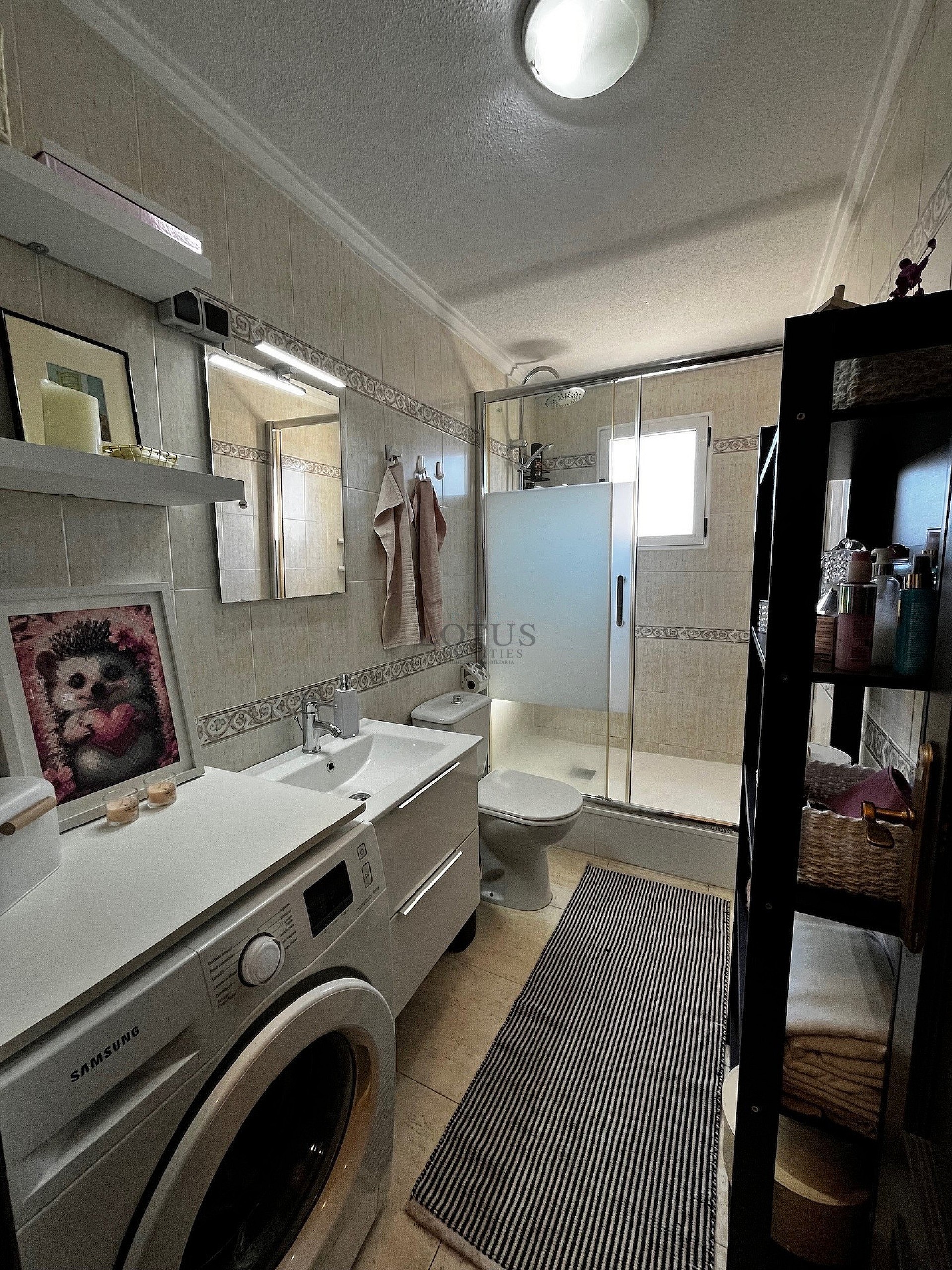 South facing topfloor bungalow with large terrace near Torrevieja City Centre - Lotus Properties