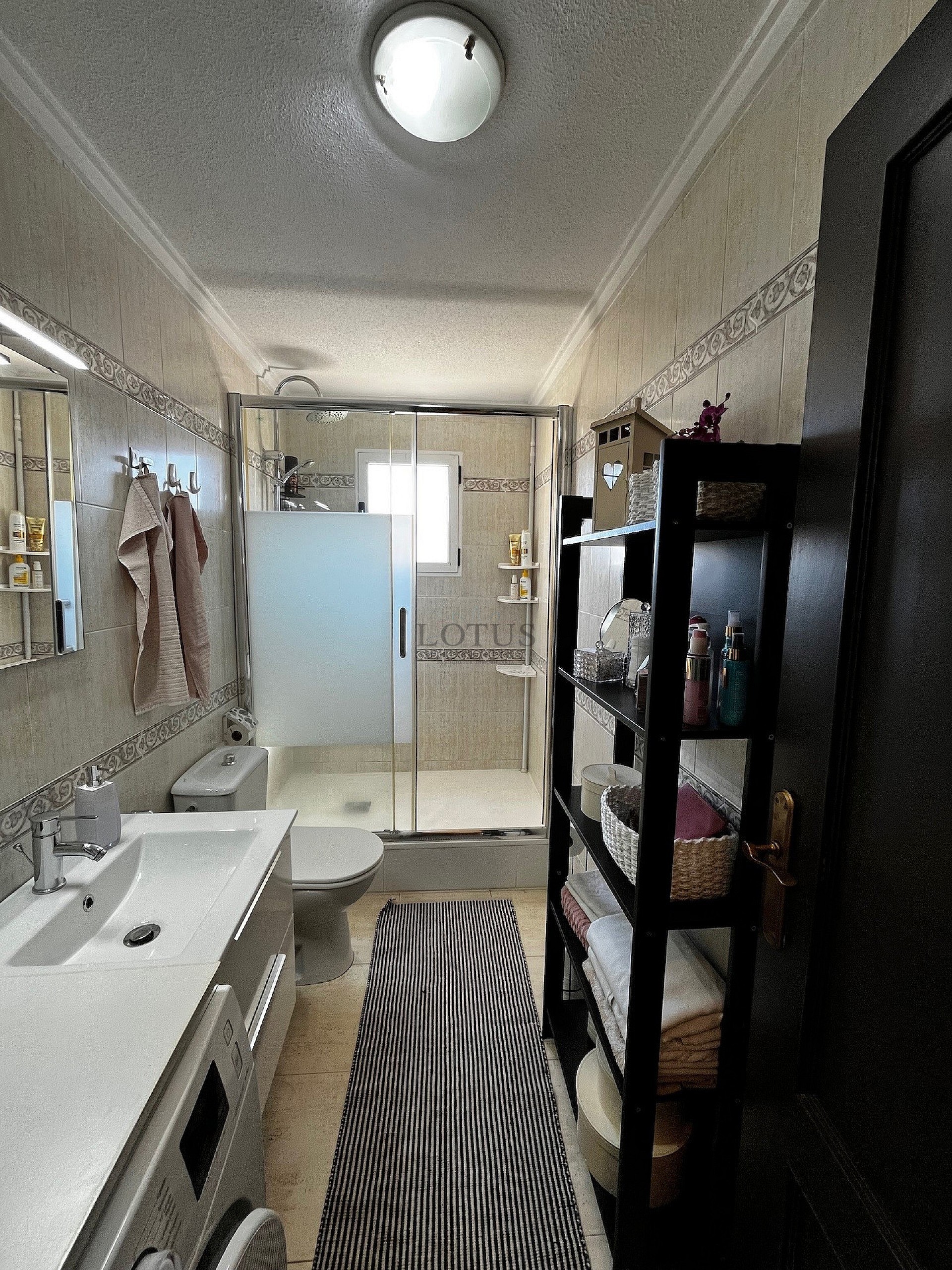 South facing topfloor bungalow with large terrace near Torrevieja City Centre - Lotus Properties