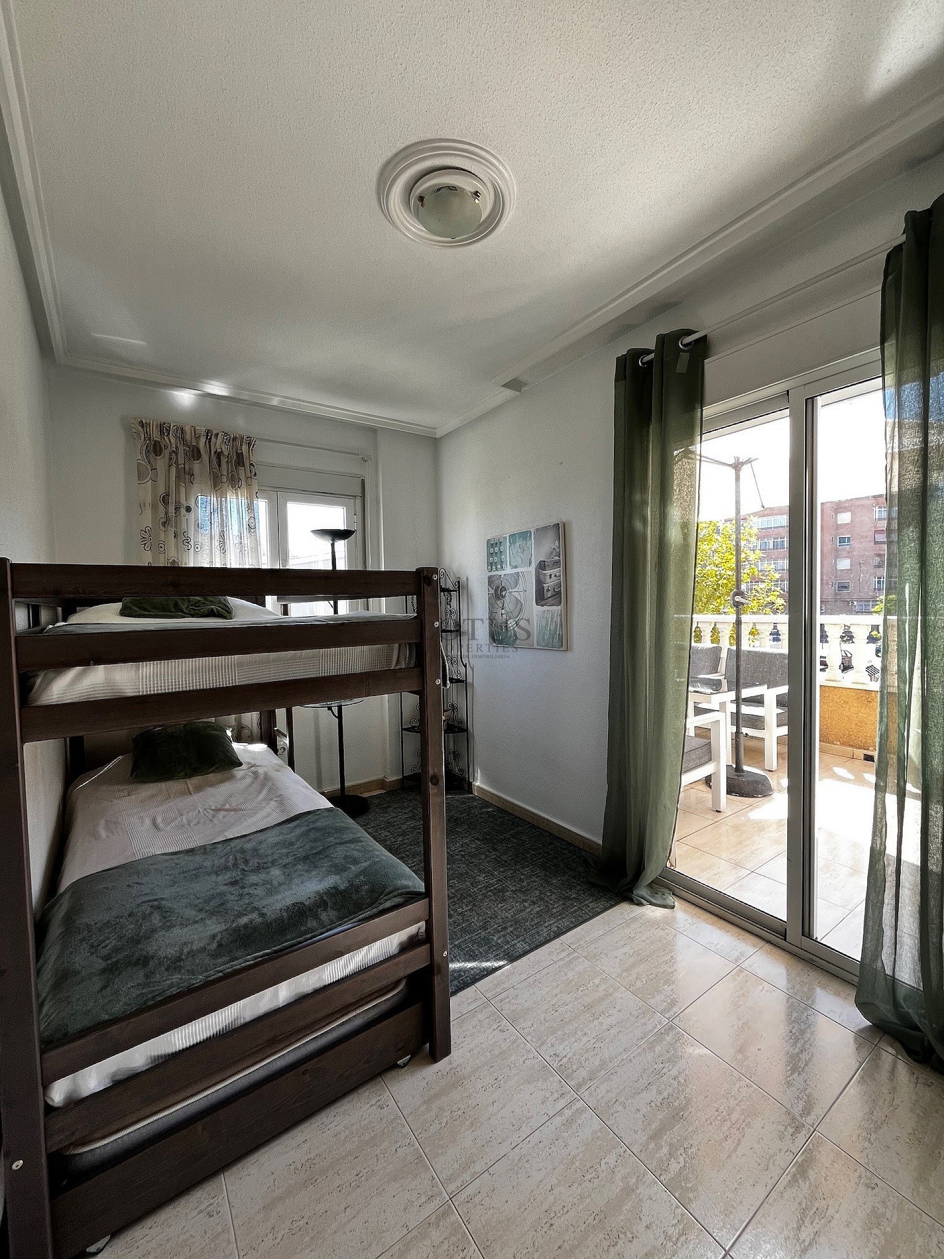 South facing topfloor bungalow with large terrace near Torrevieja City Centre - Lotus Properties