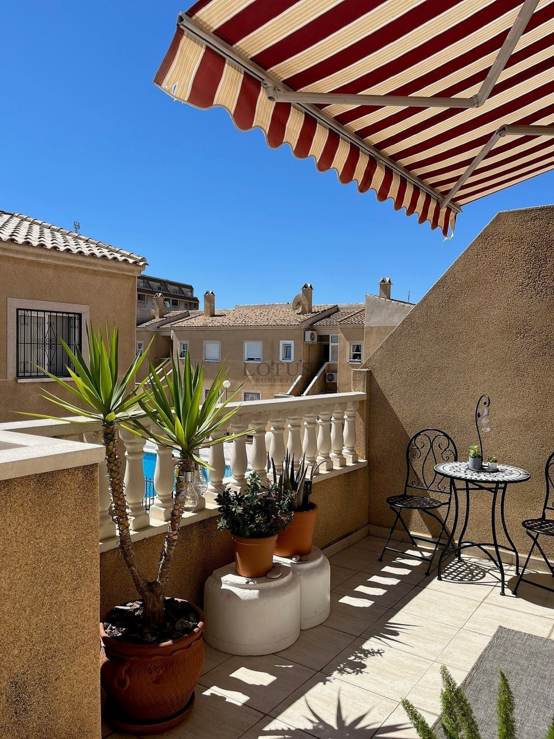 South facing topfloor bungalow with large terrace near Torrevieja City Centre - Lotus Properties