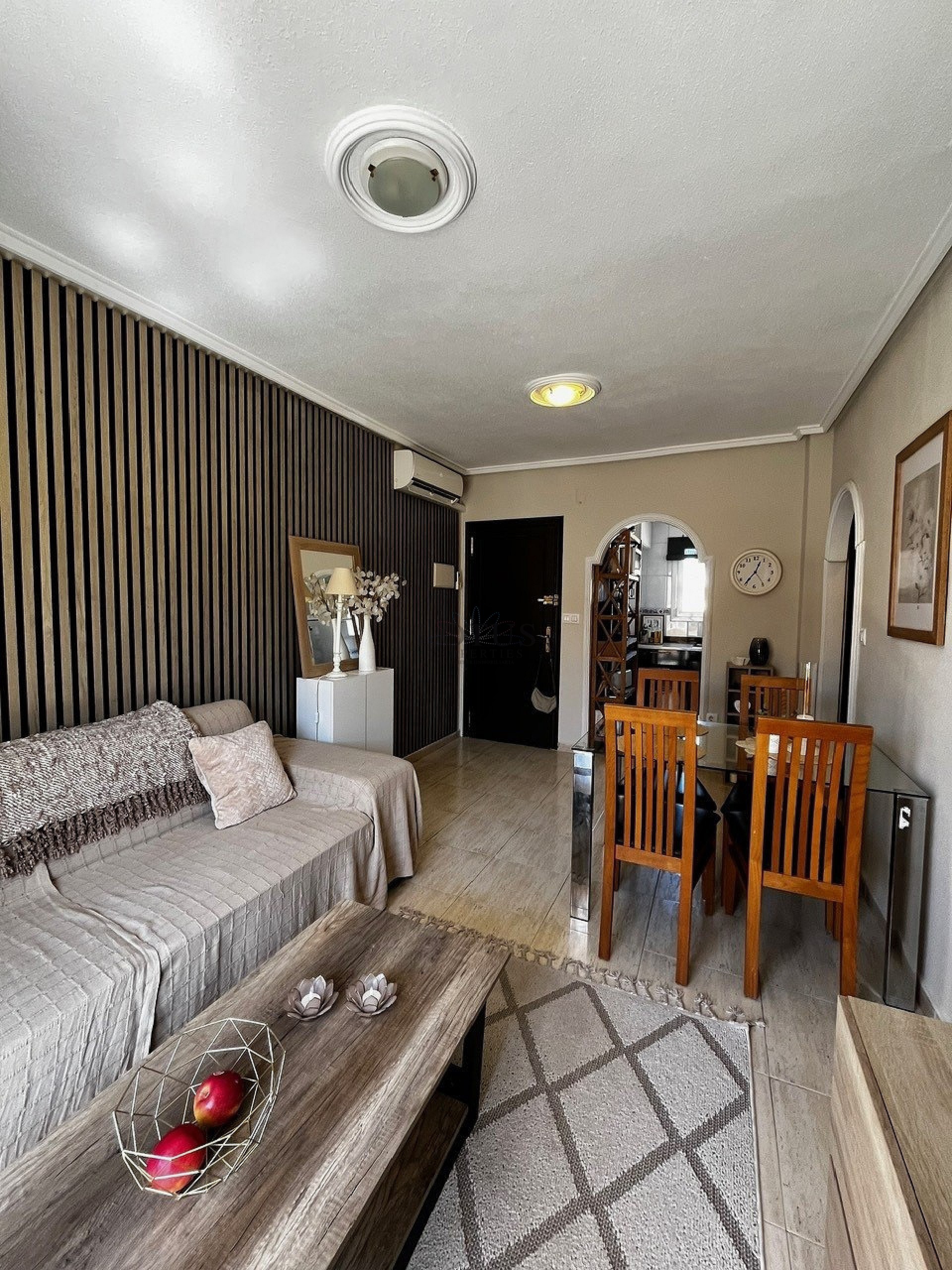 South facing topfloor bungalow with large terrace near Torrevieja City Centre - Lotus Properties