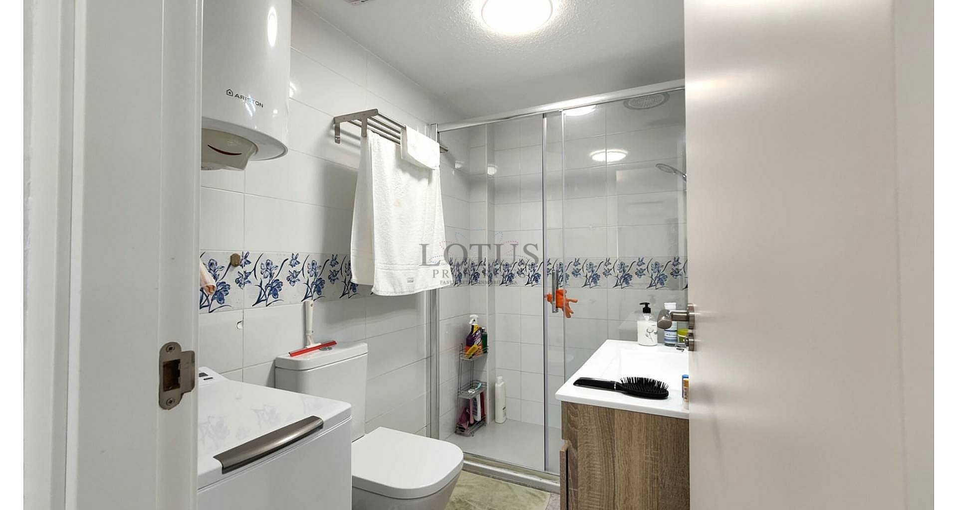 Renoverad modern bungalow i Nueva Torrevieja - Lotus Properties