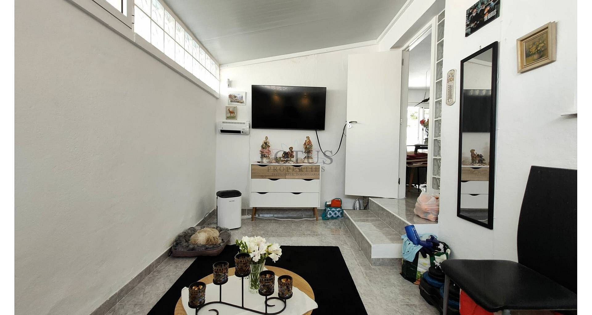 Renoverad modern bungalow i Nueva Torrevieja - Lotus Properties