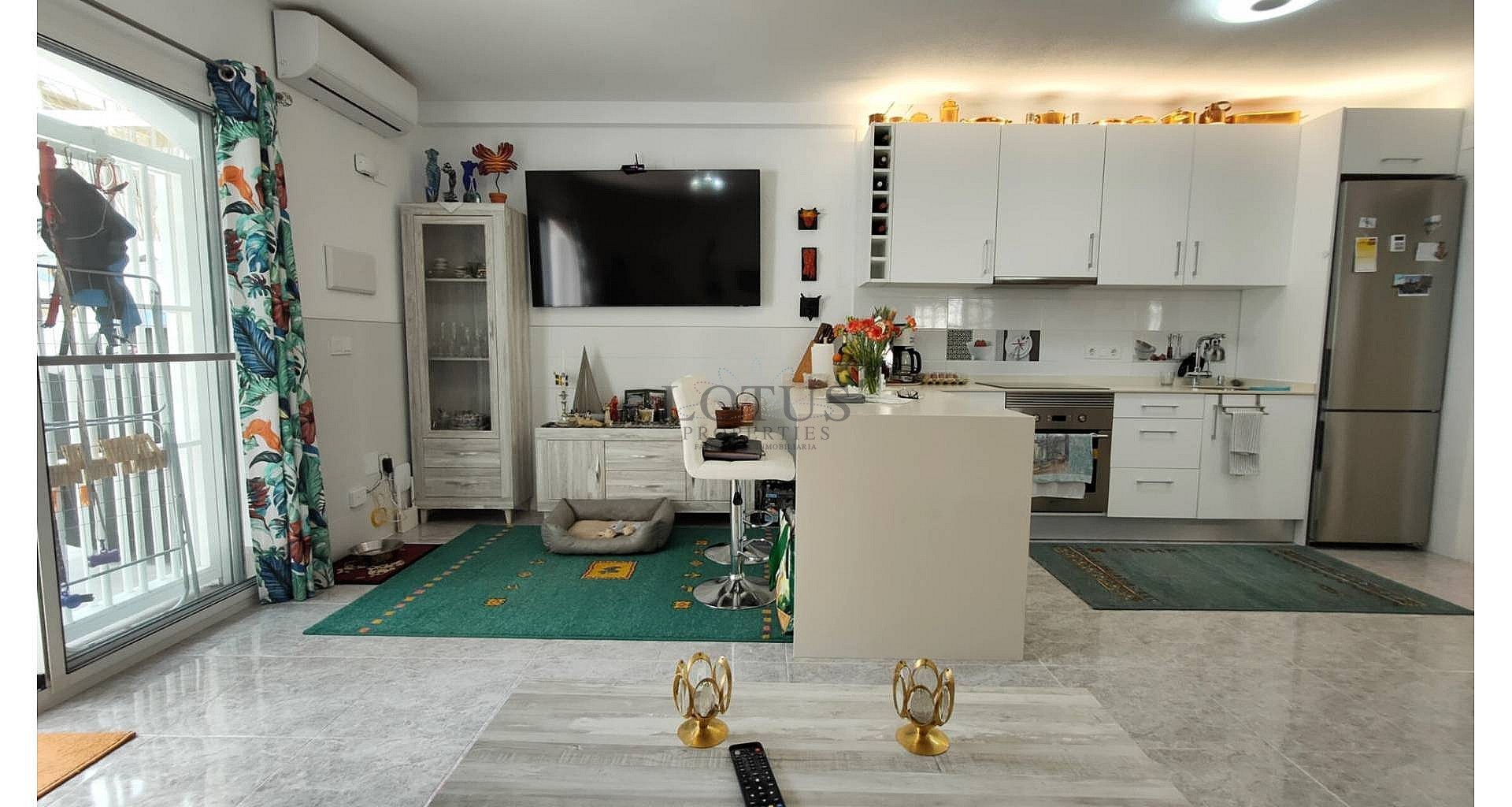 Renoverad modern bungalow i Nueva Torrevieja - Lotus Properties