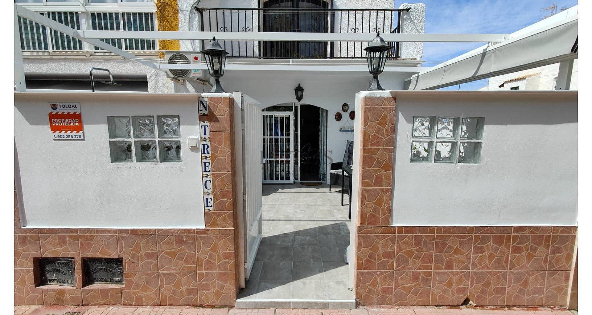 Renoverad modern bungalow i Nueva Torrevieja - Lotus Properties