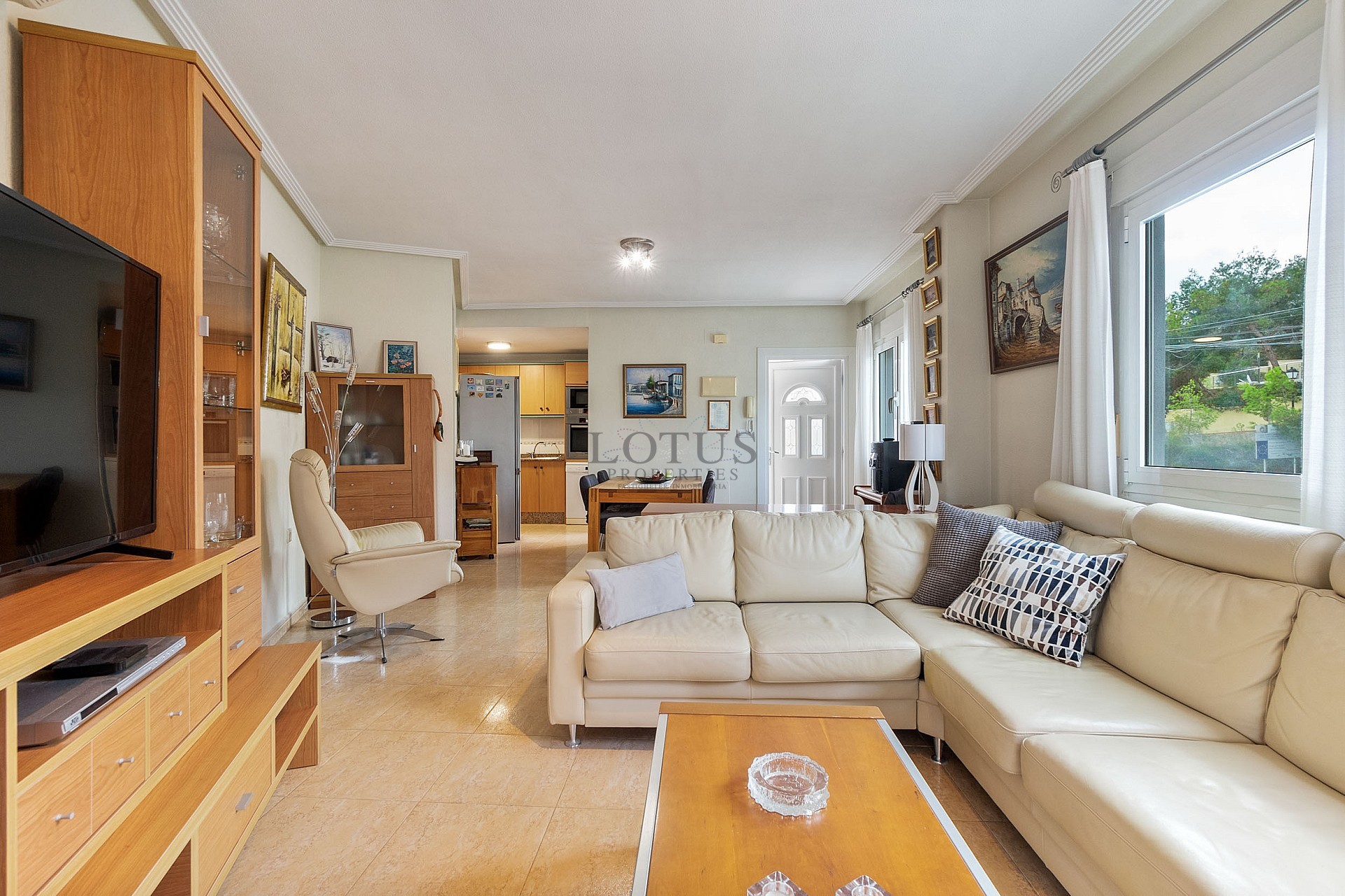 Fin lägenhet i Villamartin med stor terrass, garage och förråd - Lotus Properties