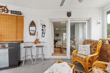 Fin lägenhet i Villamartin med stor terrass, garage och förråd - Lotus Properties