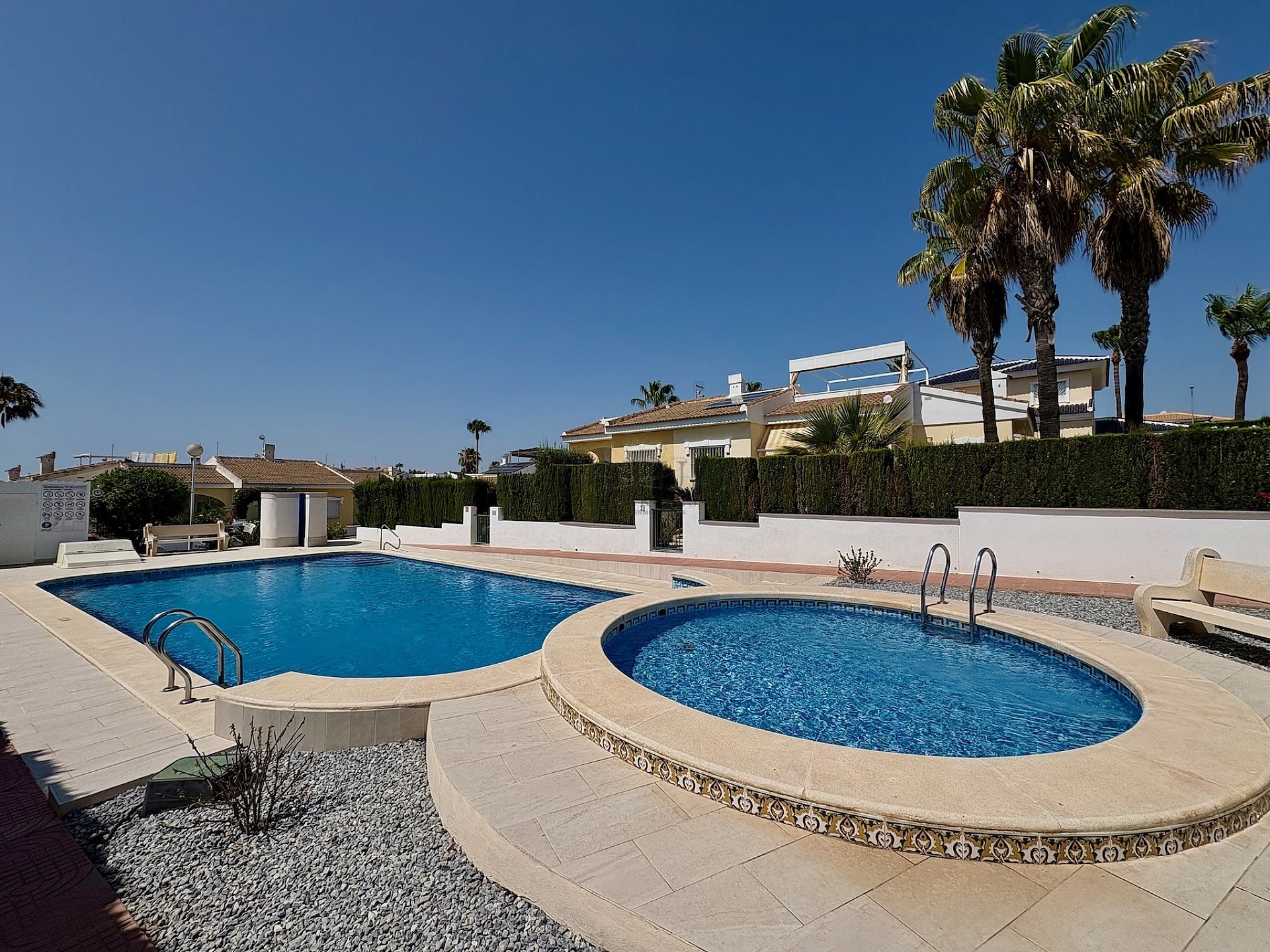 Single-storey semi detached house – Plaza la Fiesta, “Conjunto Romeo” - Lotus Properties