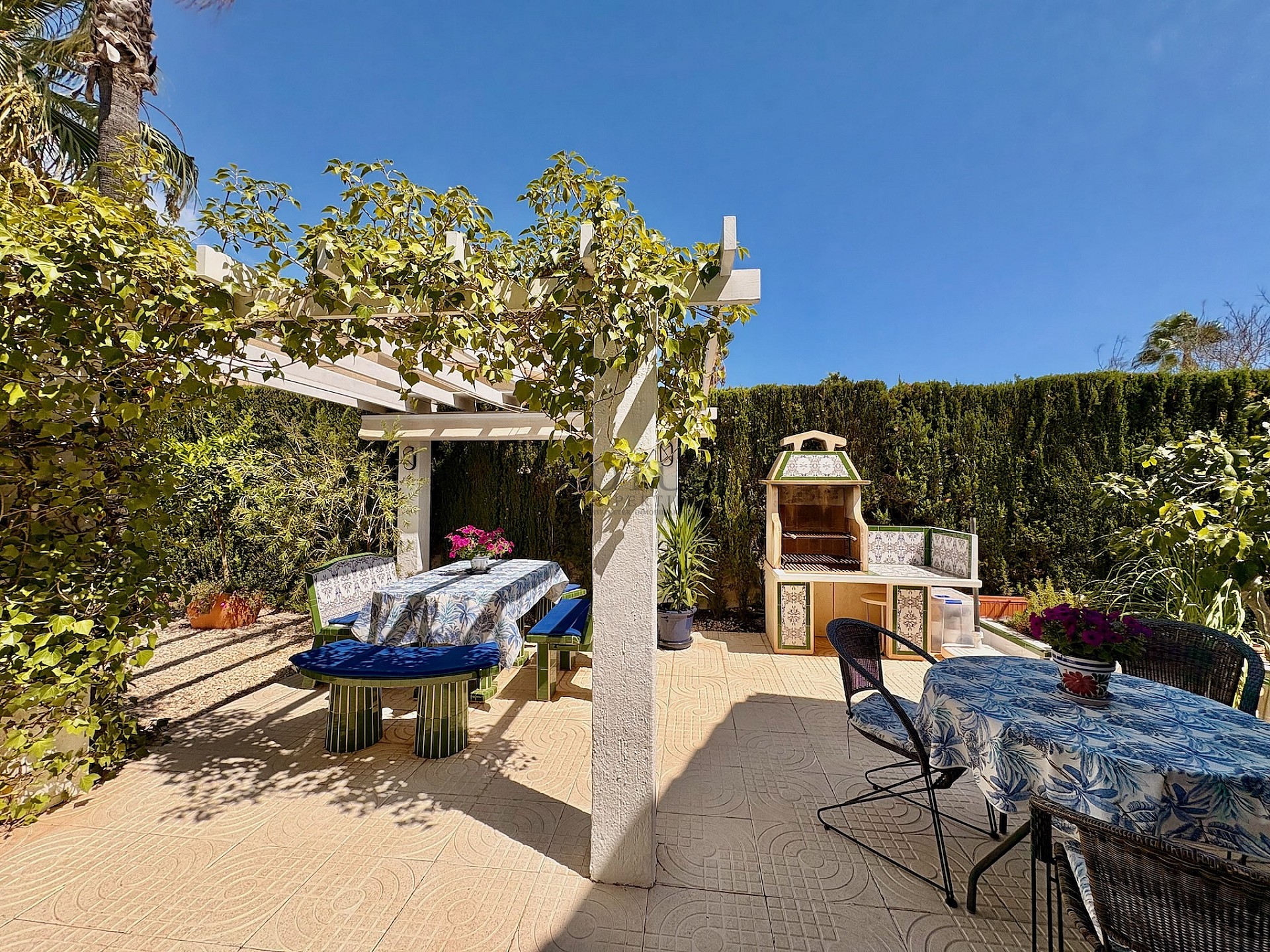 Single-storey semi detached house – Plaza la Fiesta, “Conjunto Romeo” - Lotus Properties