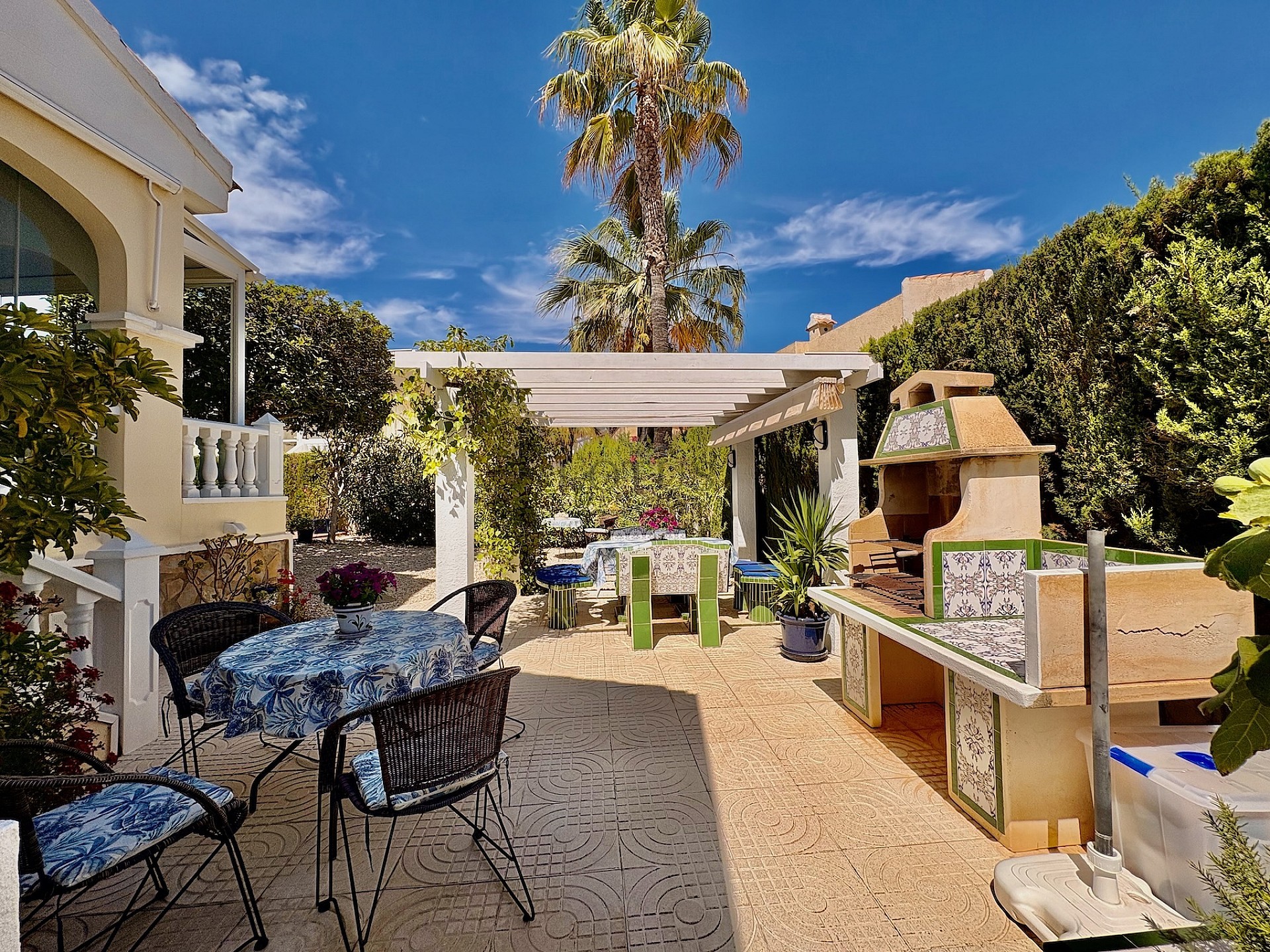 Single-storey semi detached house – Plaza la Fiesta, “Conjunto Romeo” - Lotus Properties