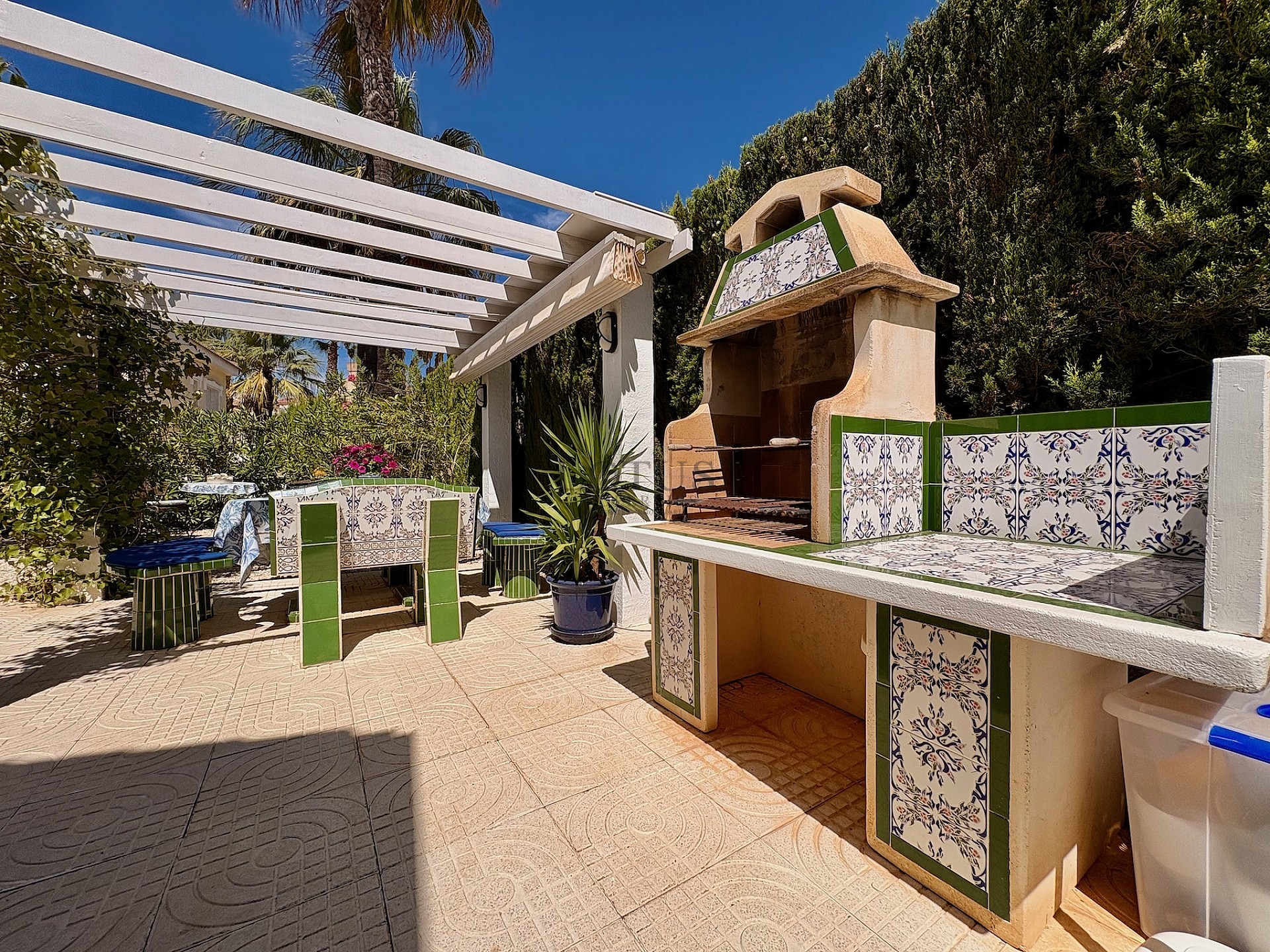 Single-storey semi detached house – Plaza la Fiesta, “Conjunto Romeo” - Lotus Properties