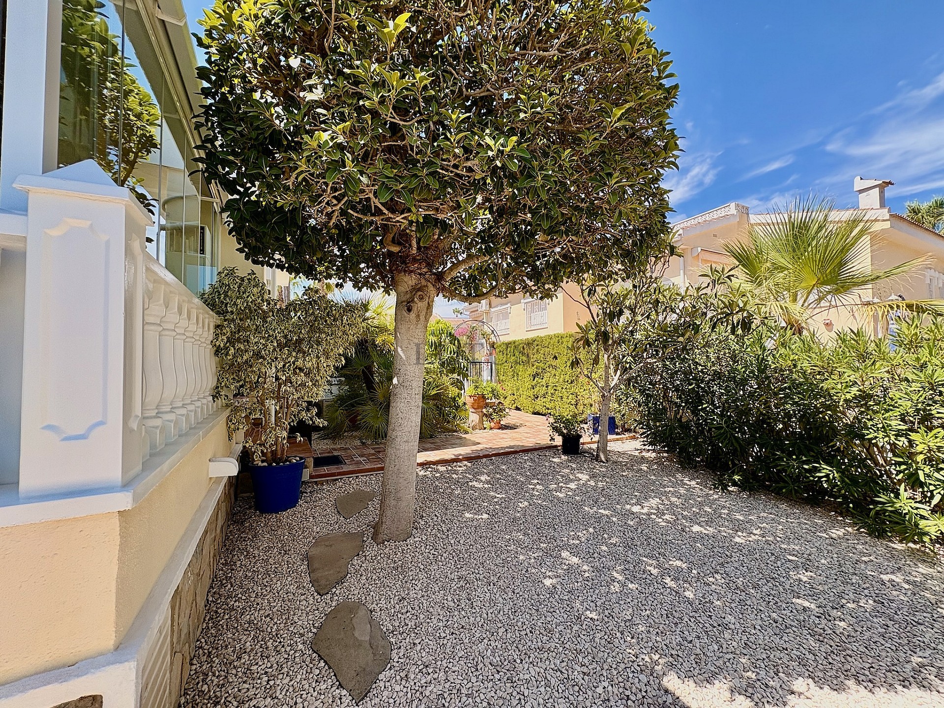 Single-storey semi detached house – Plaza la Fiesta, “Conjunto Romeo” - Lotus Properties