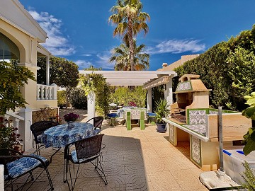 Single-storey semi detached house – Plaza la Fiesta, “Conjunto Romeo” - Lotus Properties