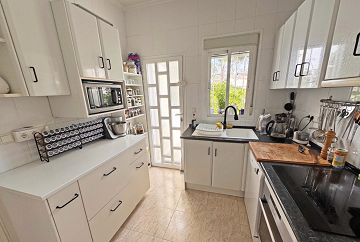 Single-storey semi detached house – Plaza la Fiesta, “Conjunto Romeo” - Lotus Properties