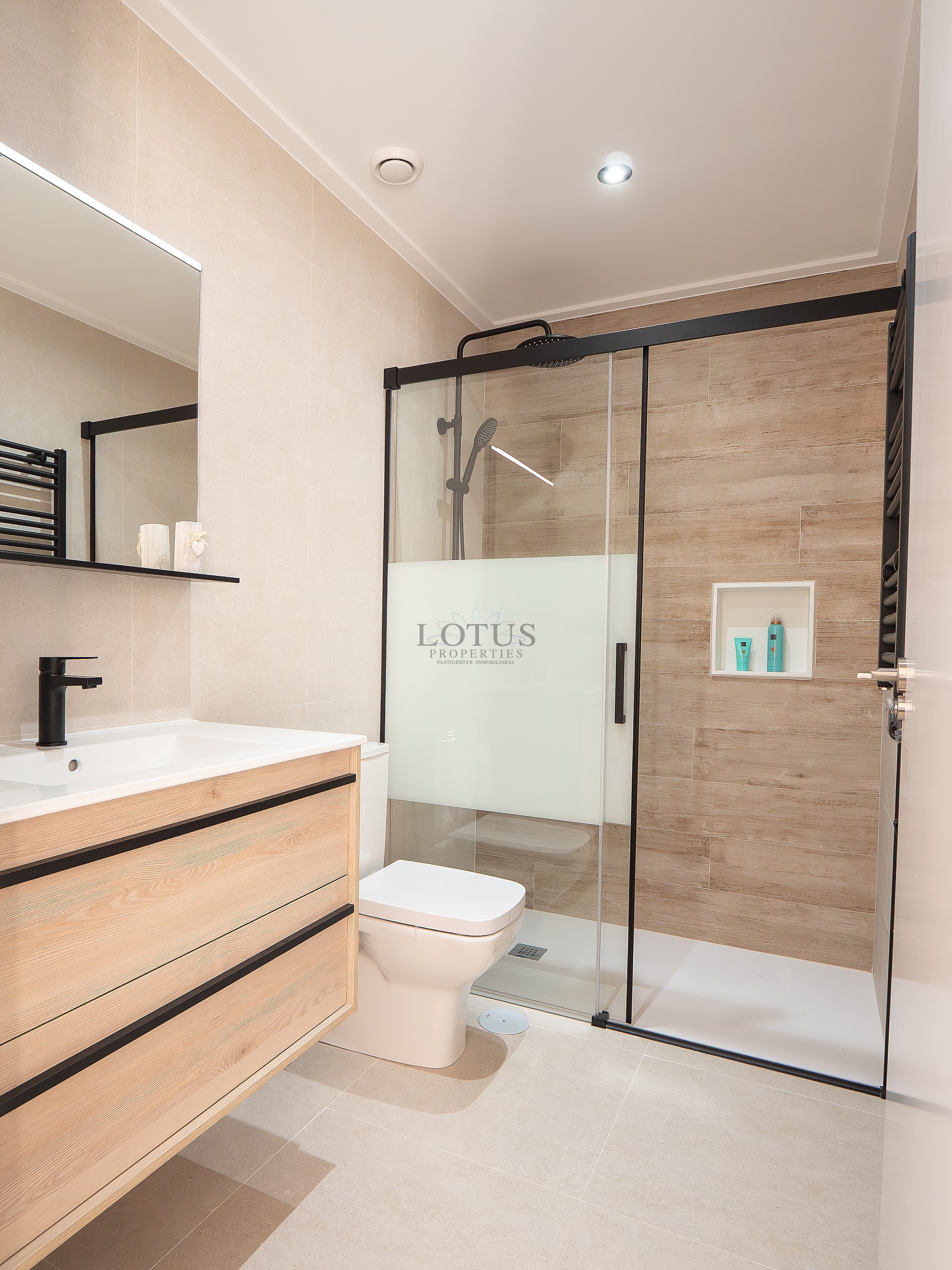 Newly built villas in beautiful Natura Park IV- La Marina with private pool and 3 bedrooms and 2 bathrooms - Lotus Properties