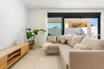 NEWLY RENOVATED SEMI-DETACHED VILLA WITH PRIVATE POOL IN THE NATURAL BEAUTY OF EL CHAPARRAL - Lotus Properties