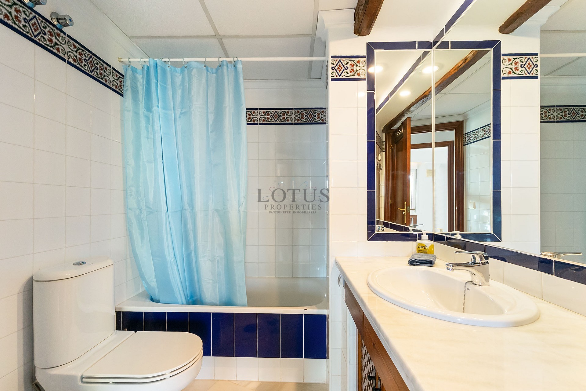 Stor takvåning med 3 sovrum och 2 badrum, havsutsikt, garage och förråd i Aldea del Mar - Lotus Properties